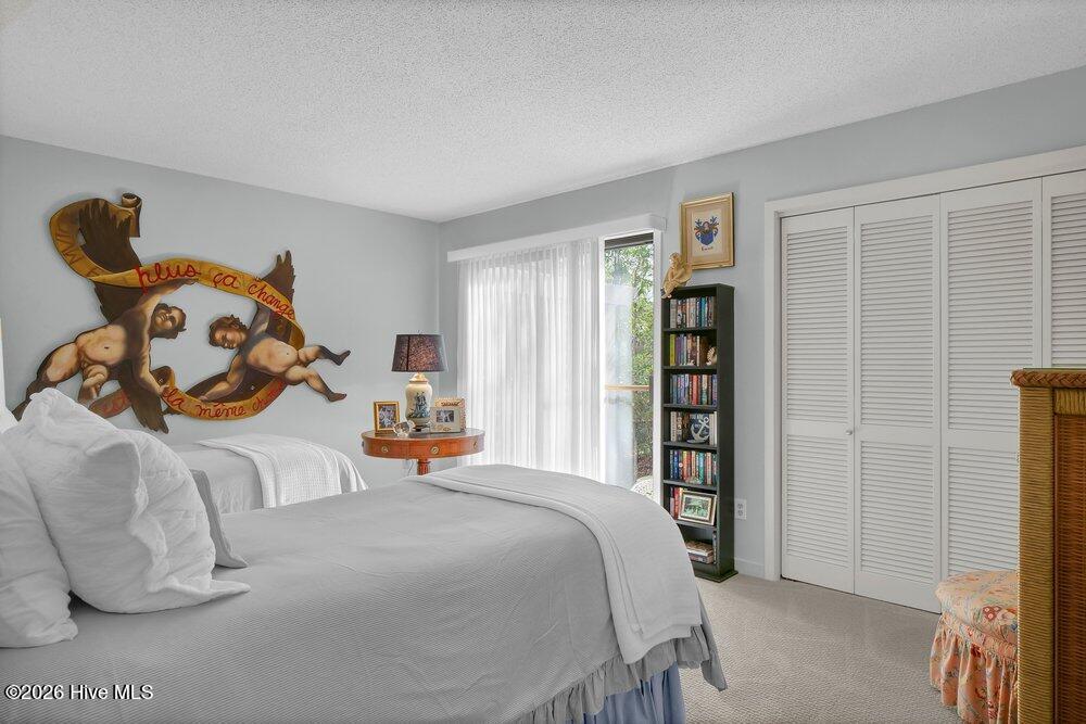 100562506 | Photo 19