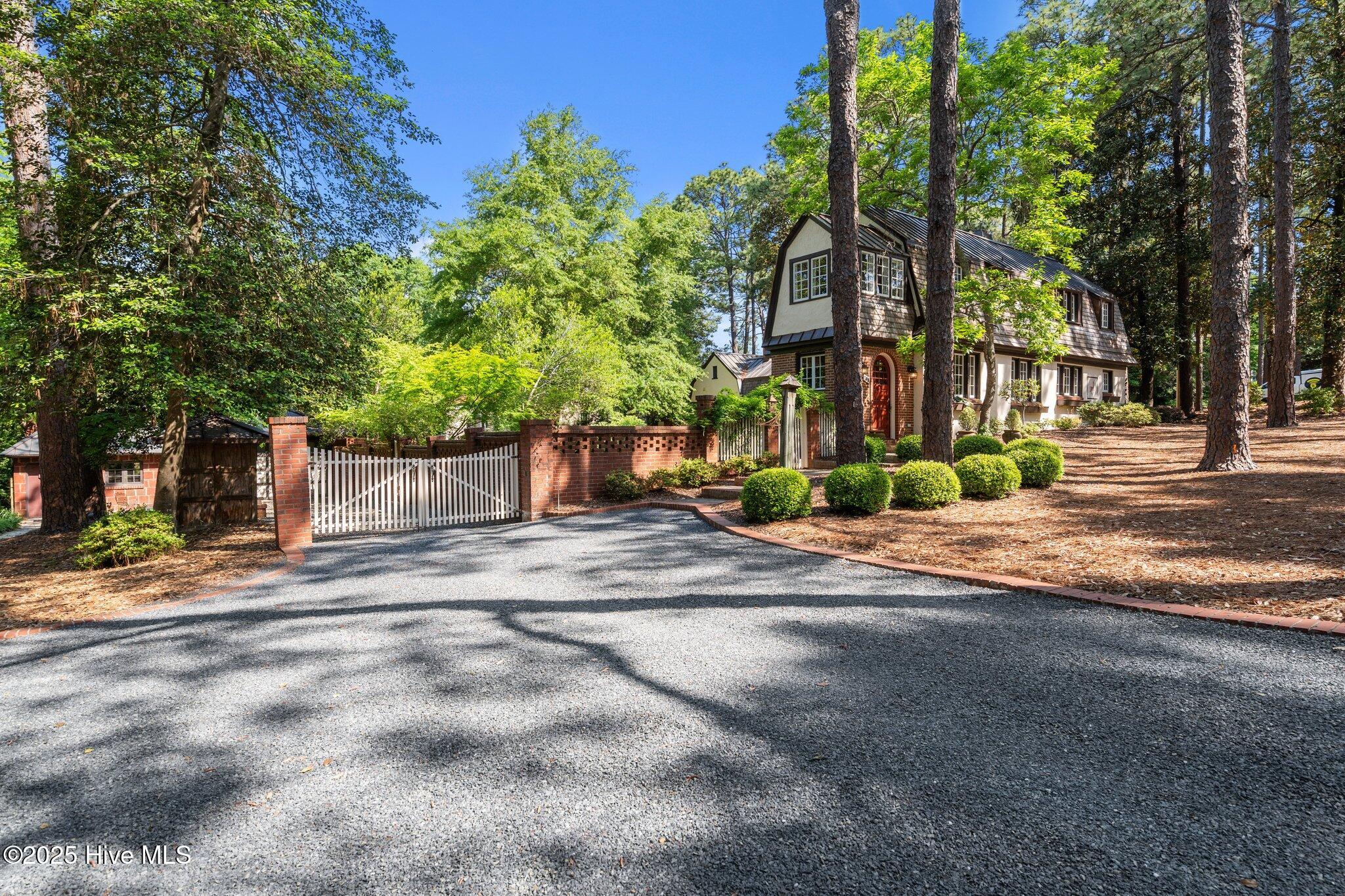 100 S Ridge Street