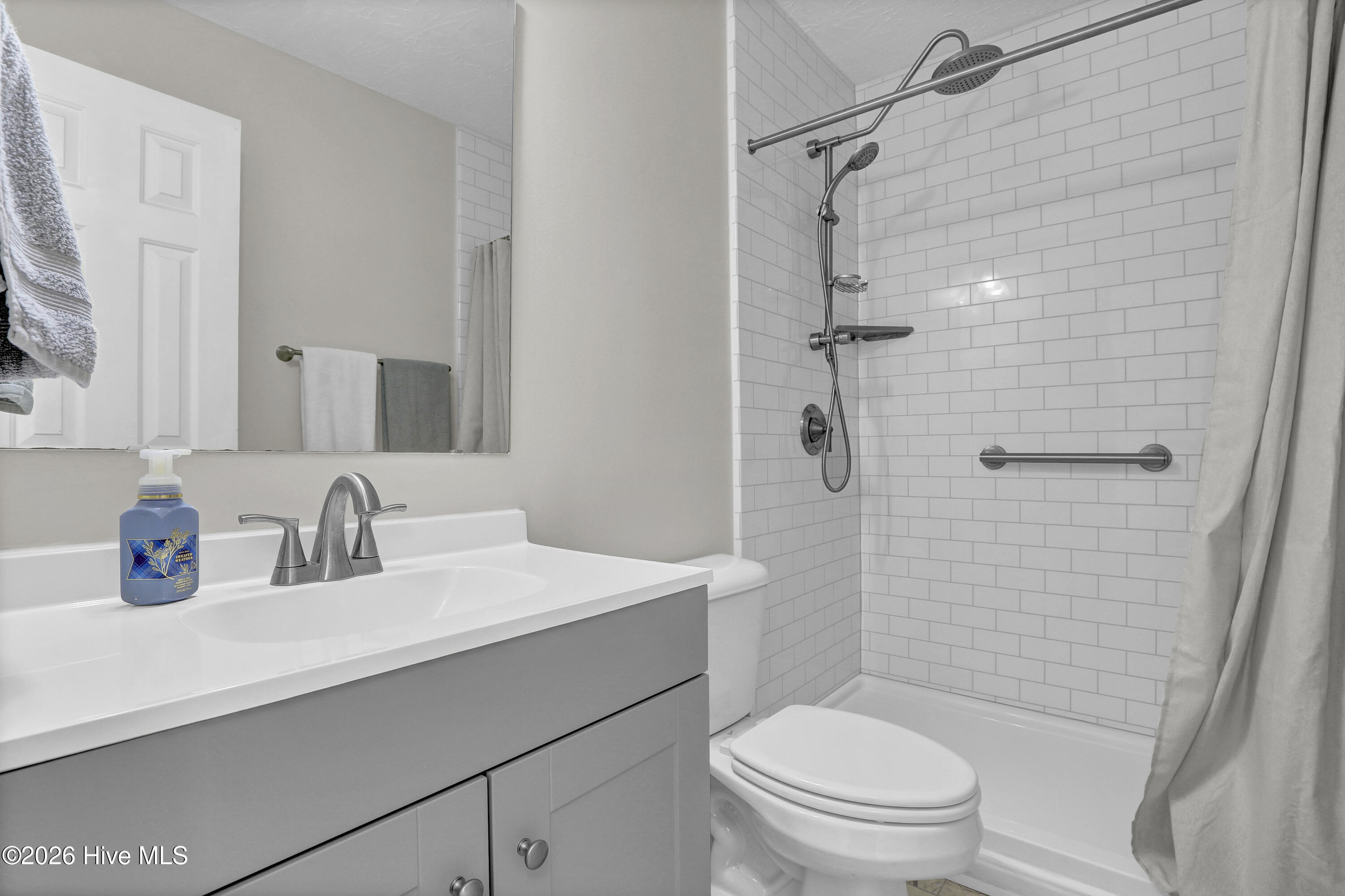 100550562 | Photo 22