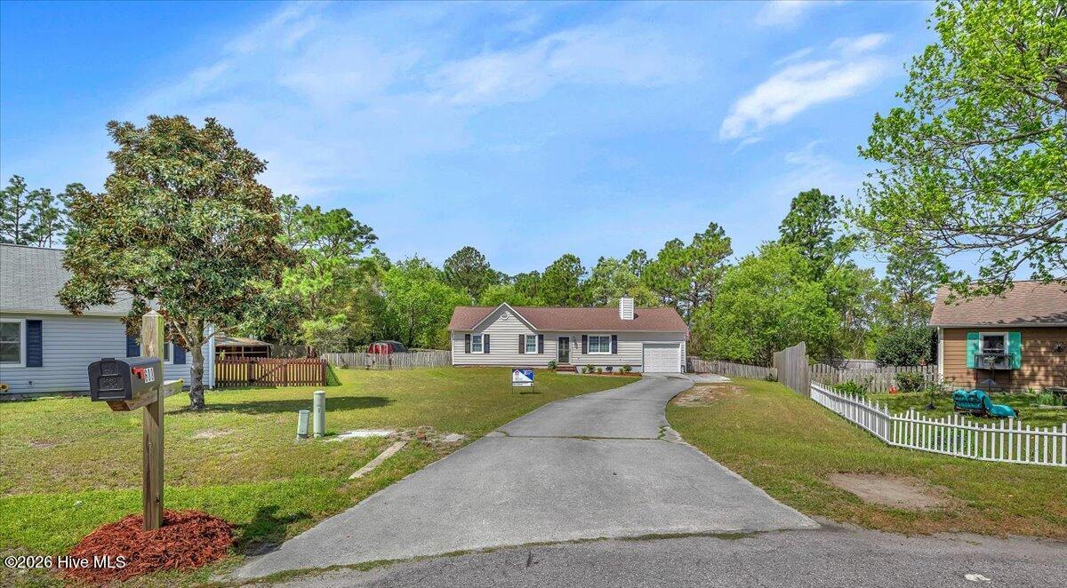 100566247 | Photo 51