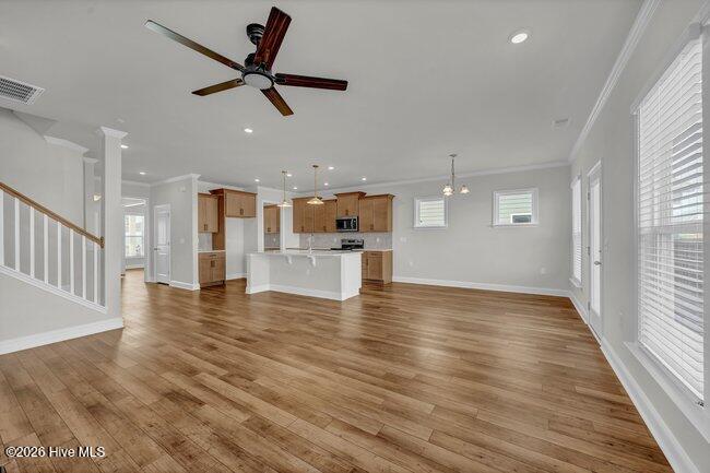 100549094 | Photo 21