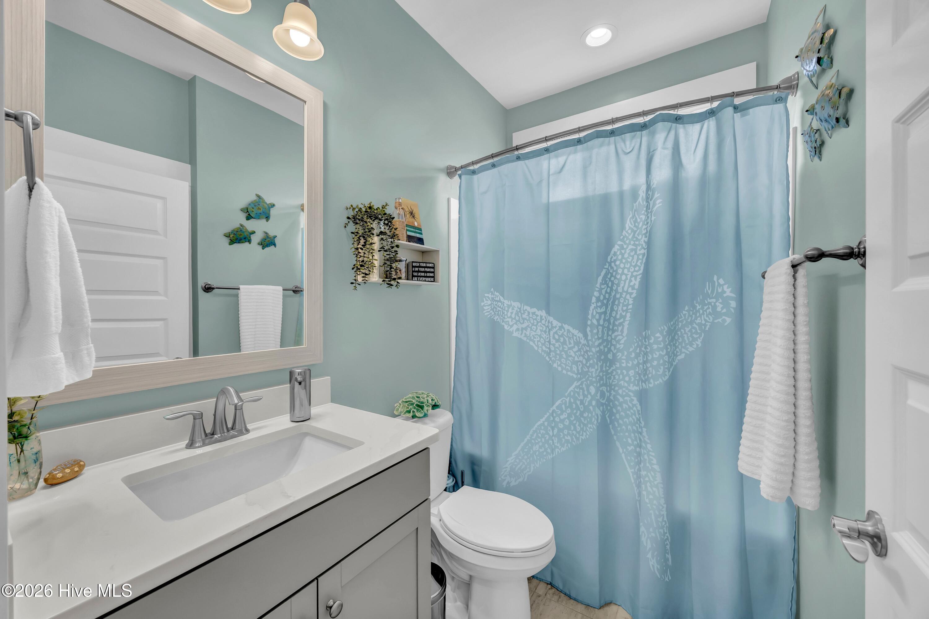 100558560 | Photo 18