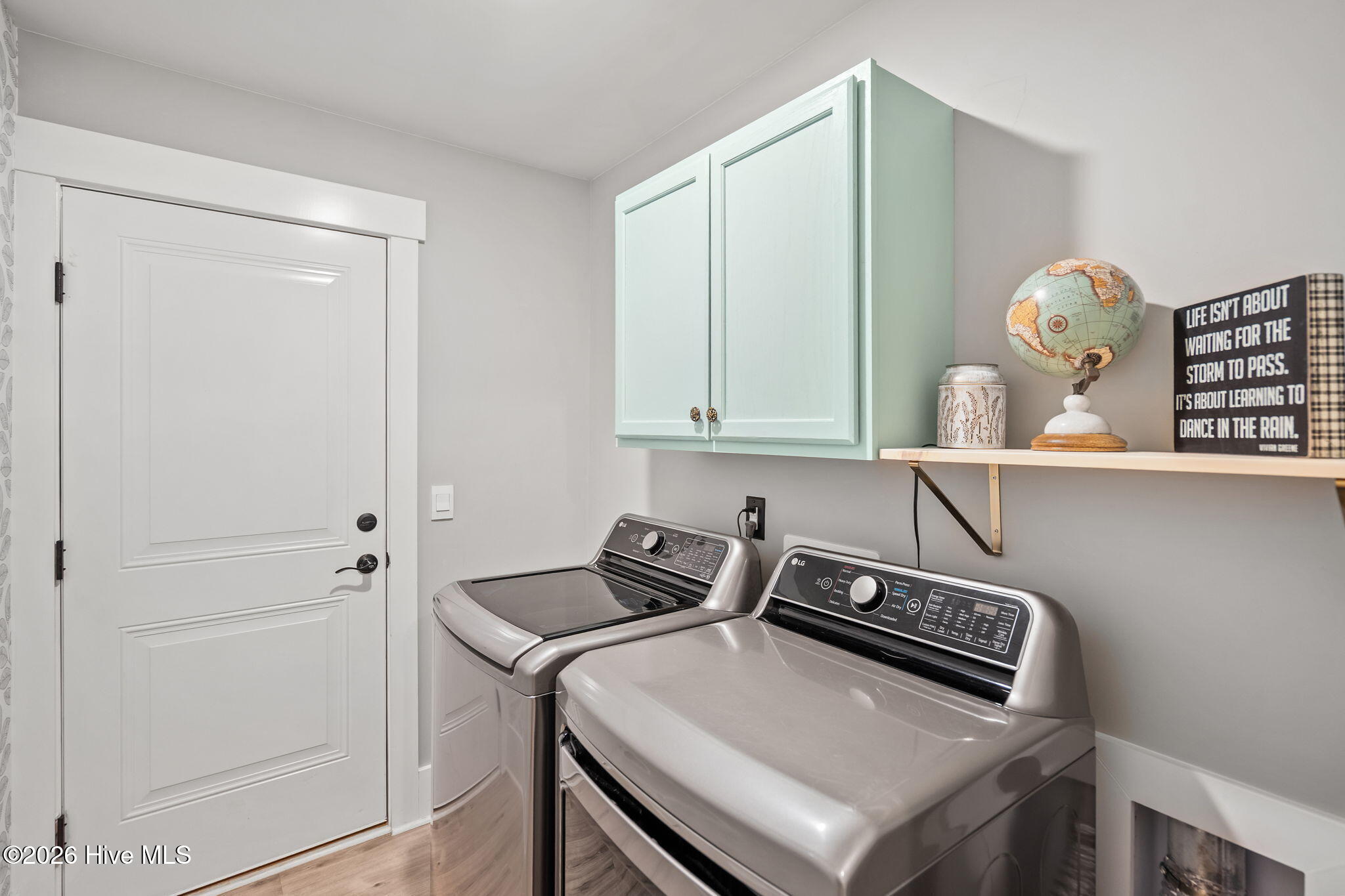 100558026 | Photo 47