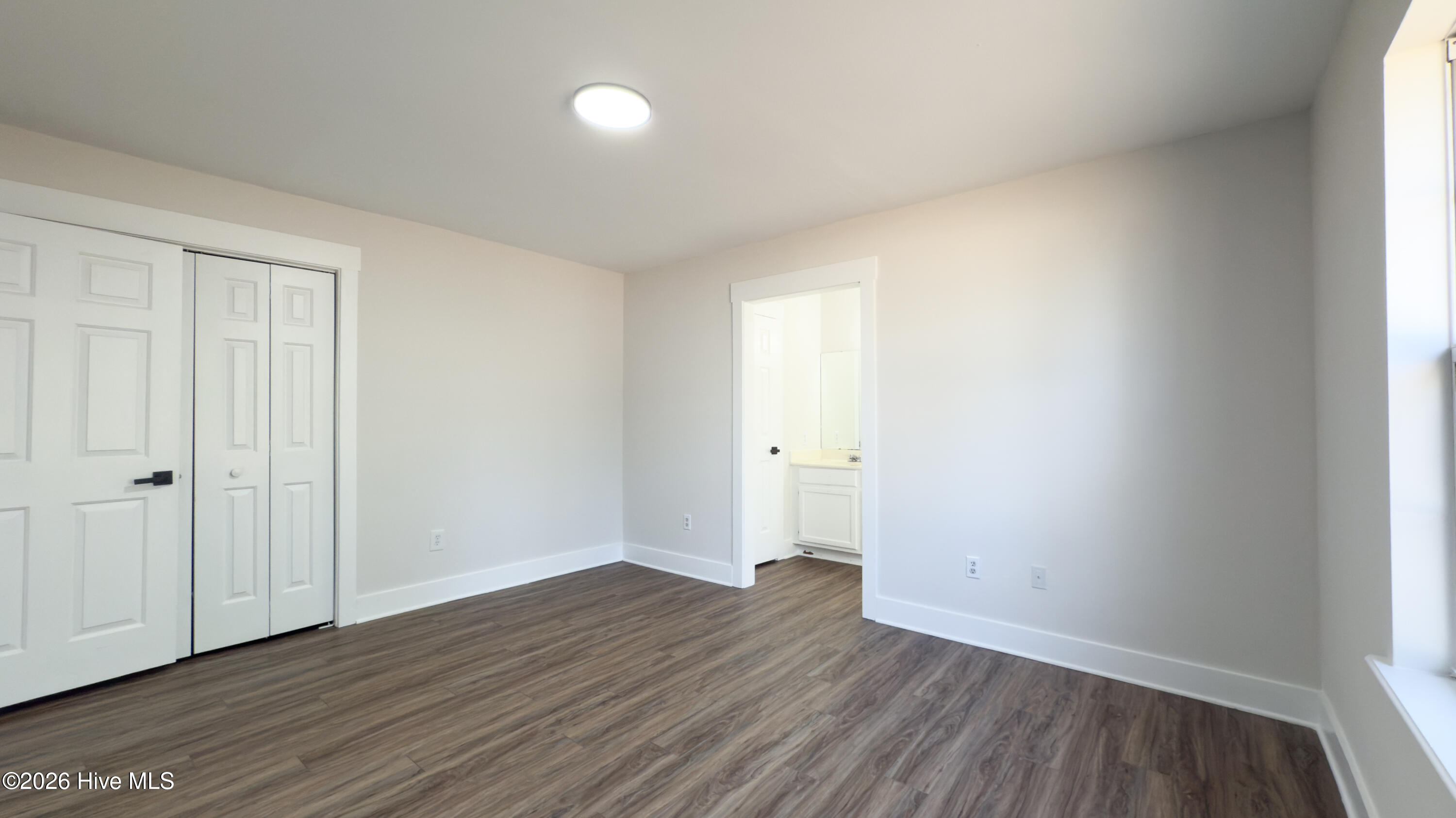 100550550 | Photo 21