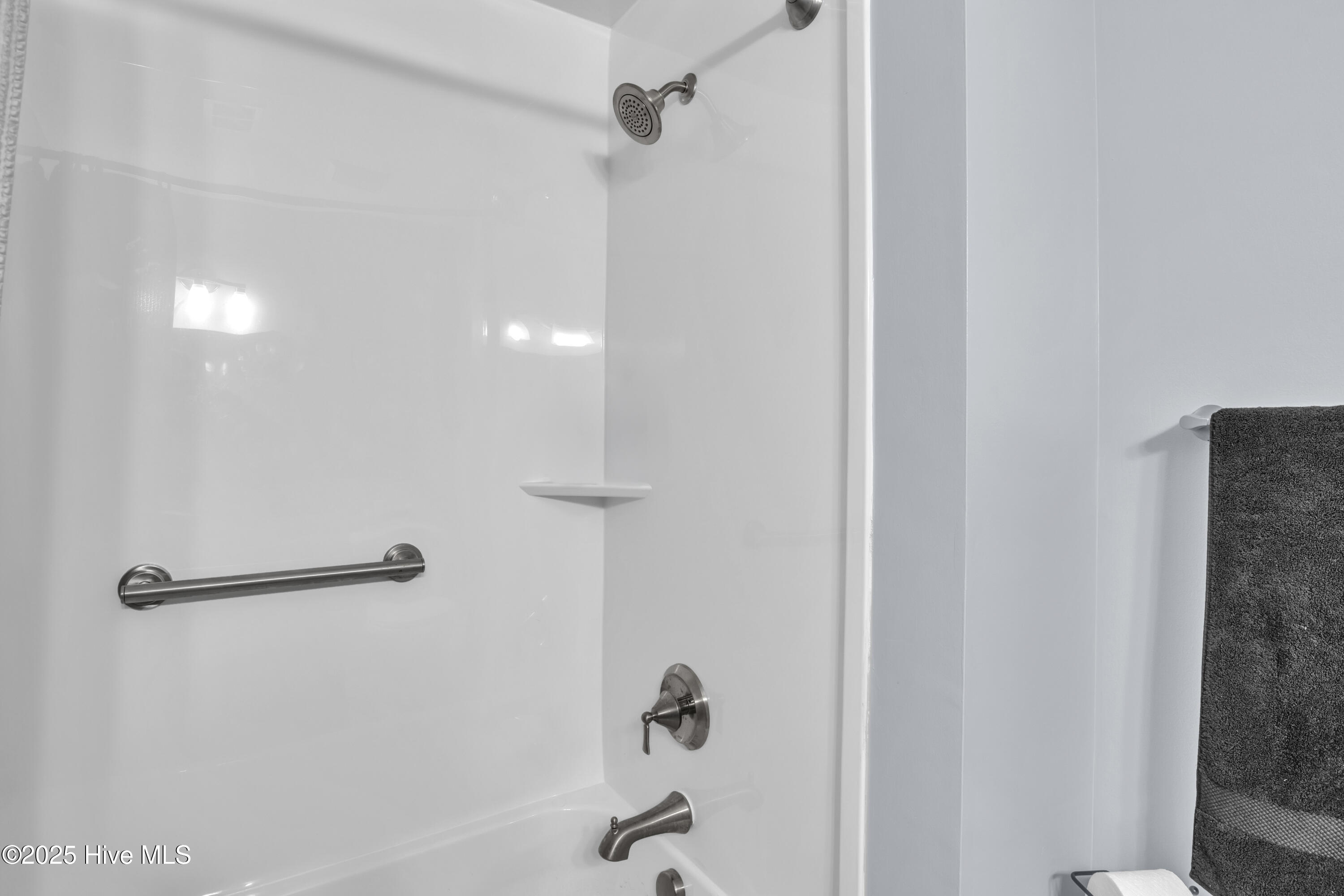 100480579 | Photo 20