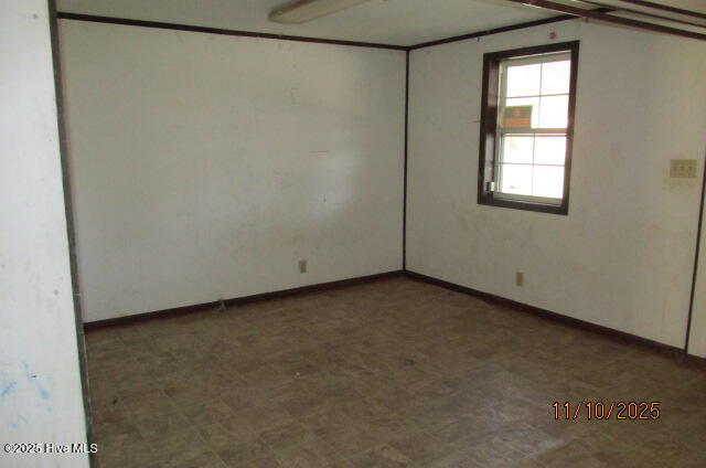 100540833 | Photo 11