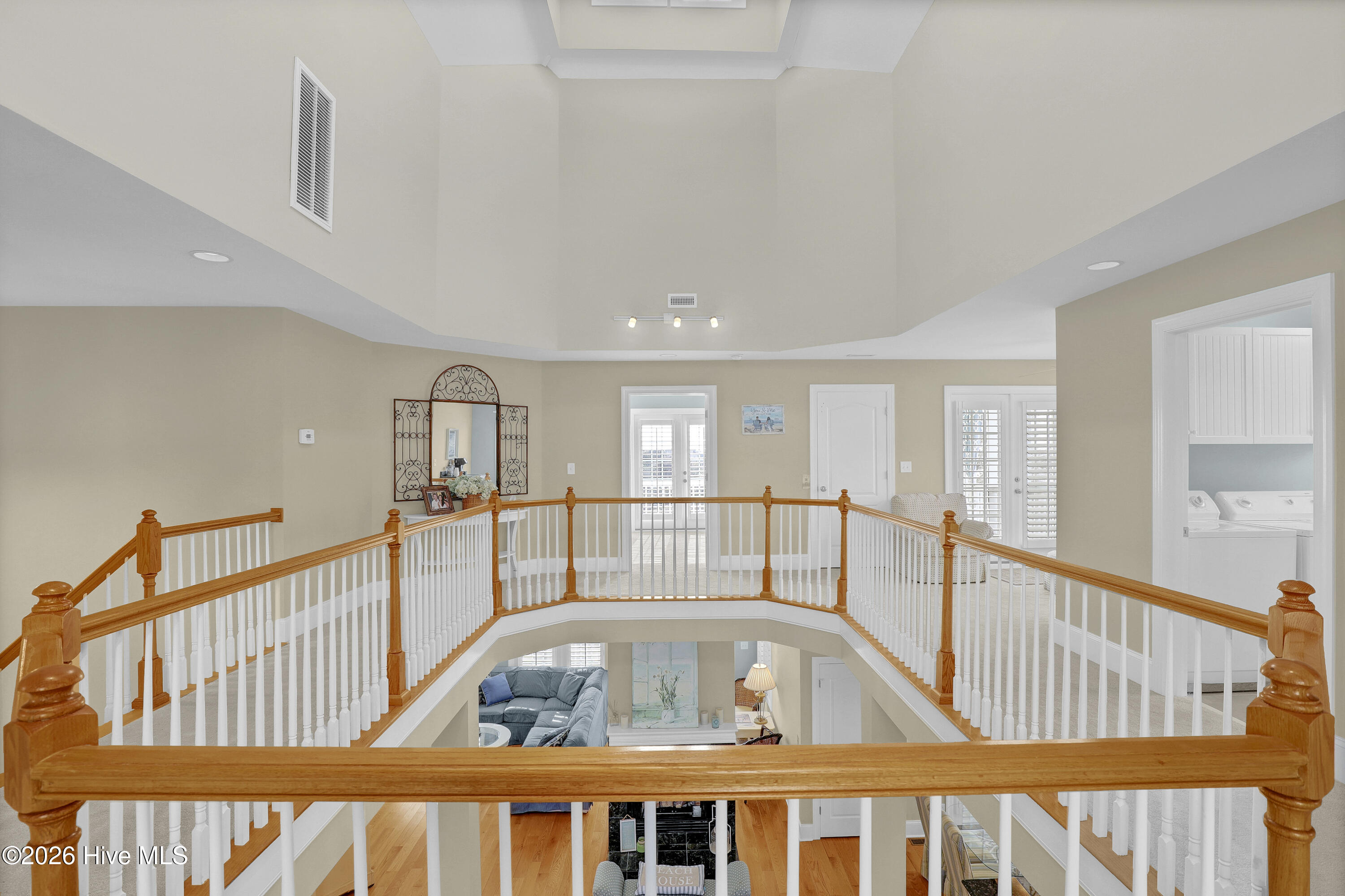 100559155 | Photo 16