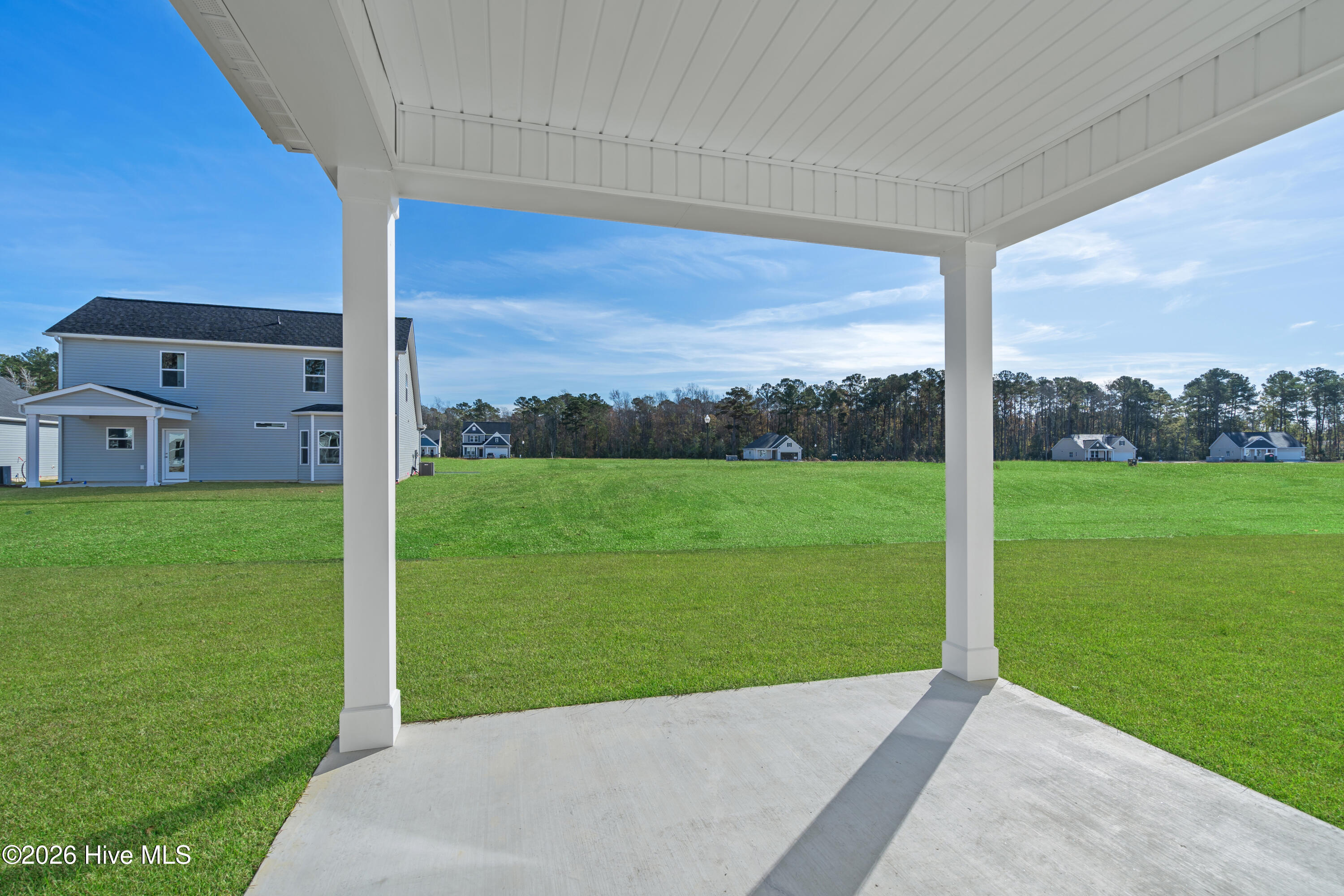 100560176 | Photo 14