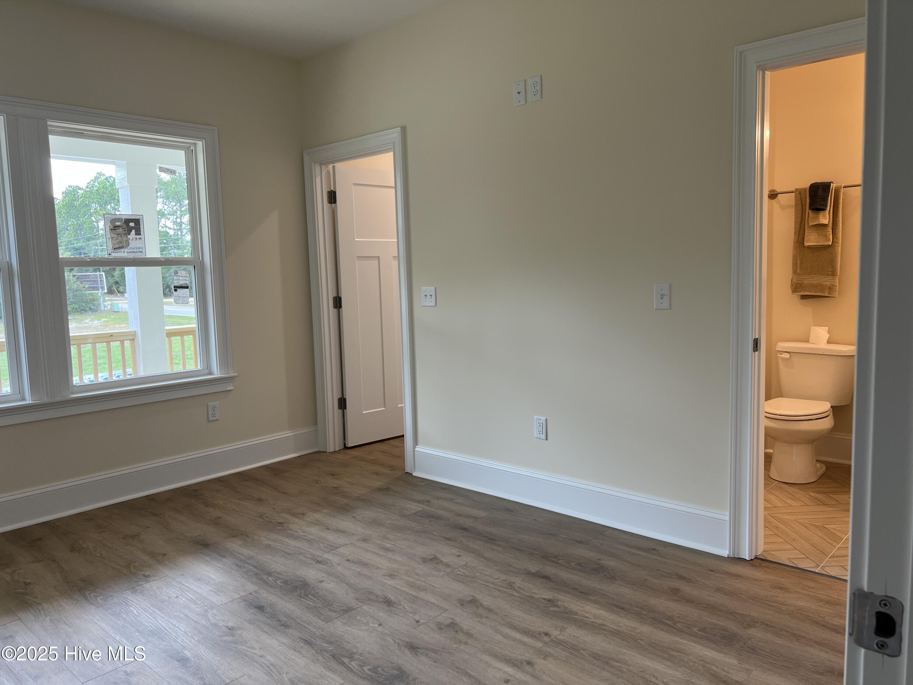 100517039 | Photo 16