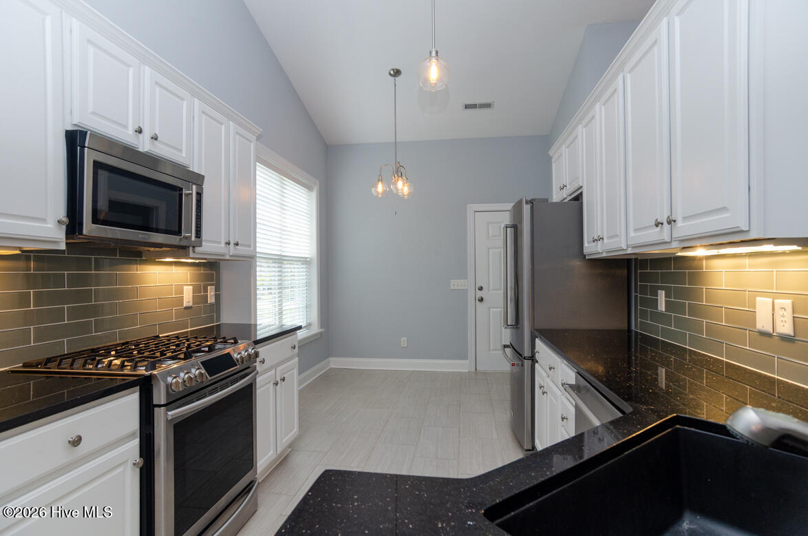 100553134 | Photo 11