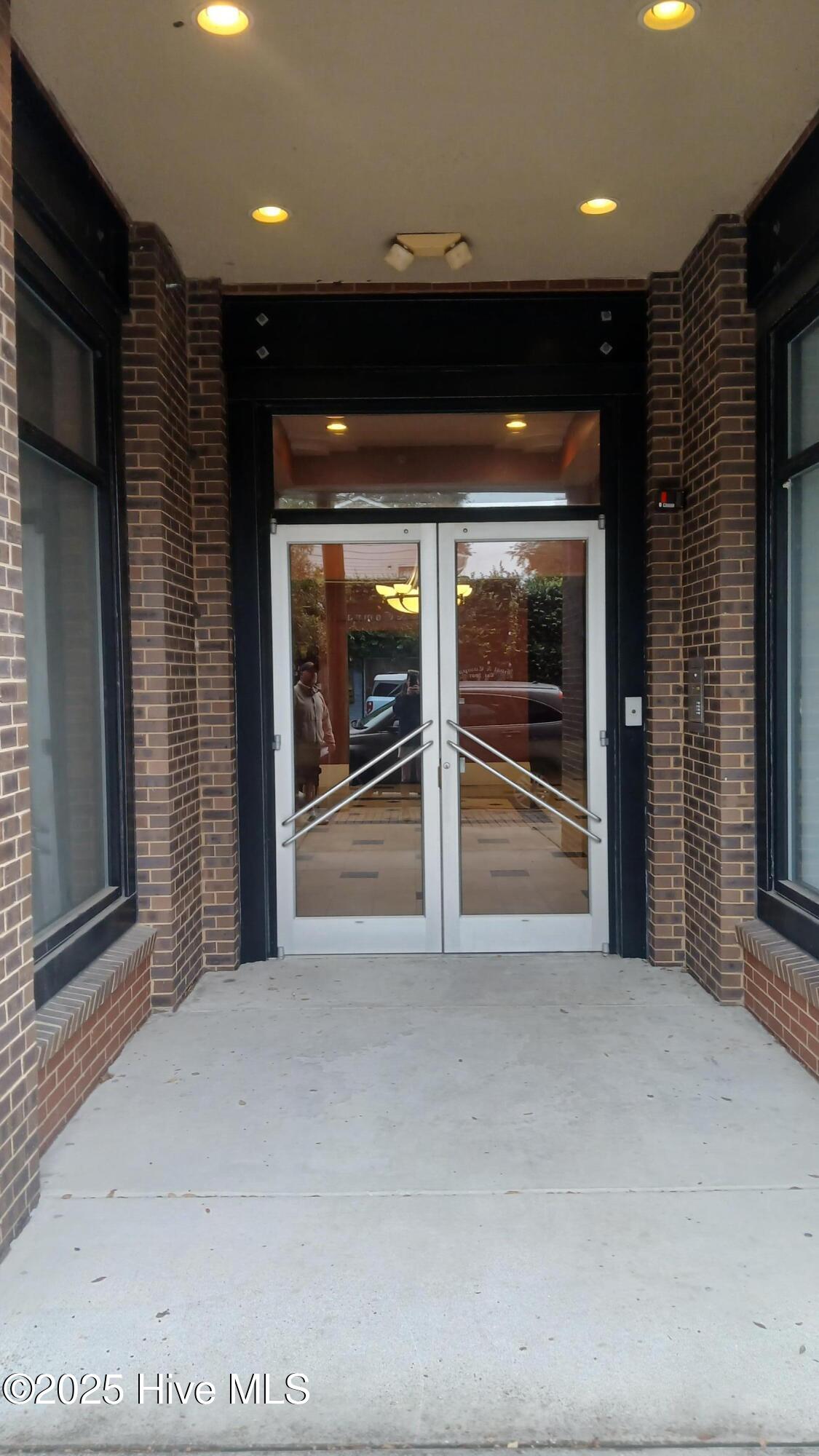 Homes for sale in Wilmington, NC | 709 N 4th St #Ste 303, Wilmington, NC 28401 | MLS# 100544201