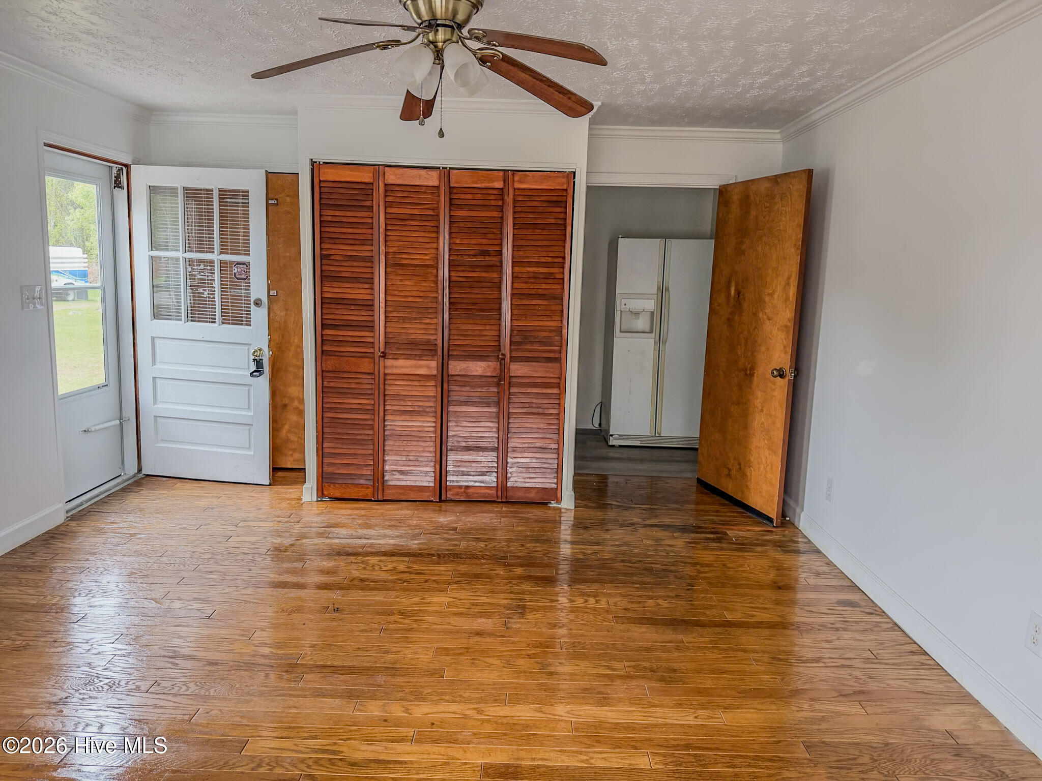 100567353 | Photo 28