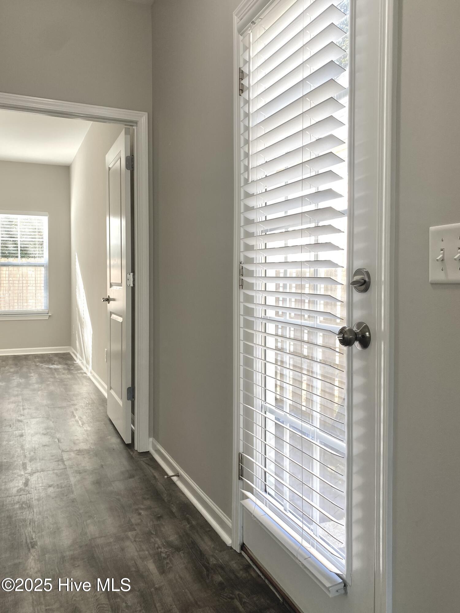 100538059 | Photo 15