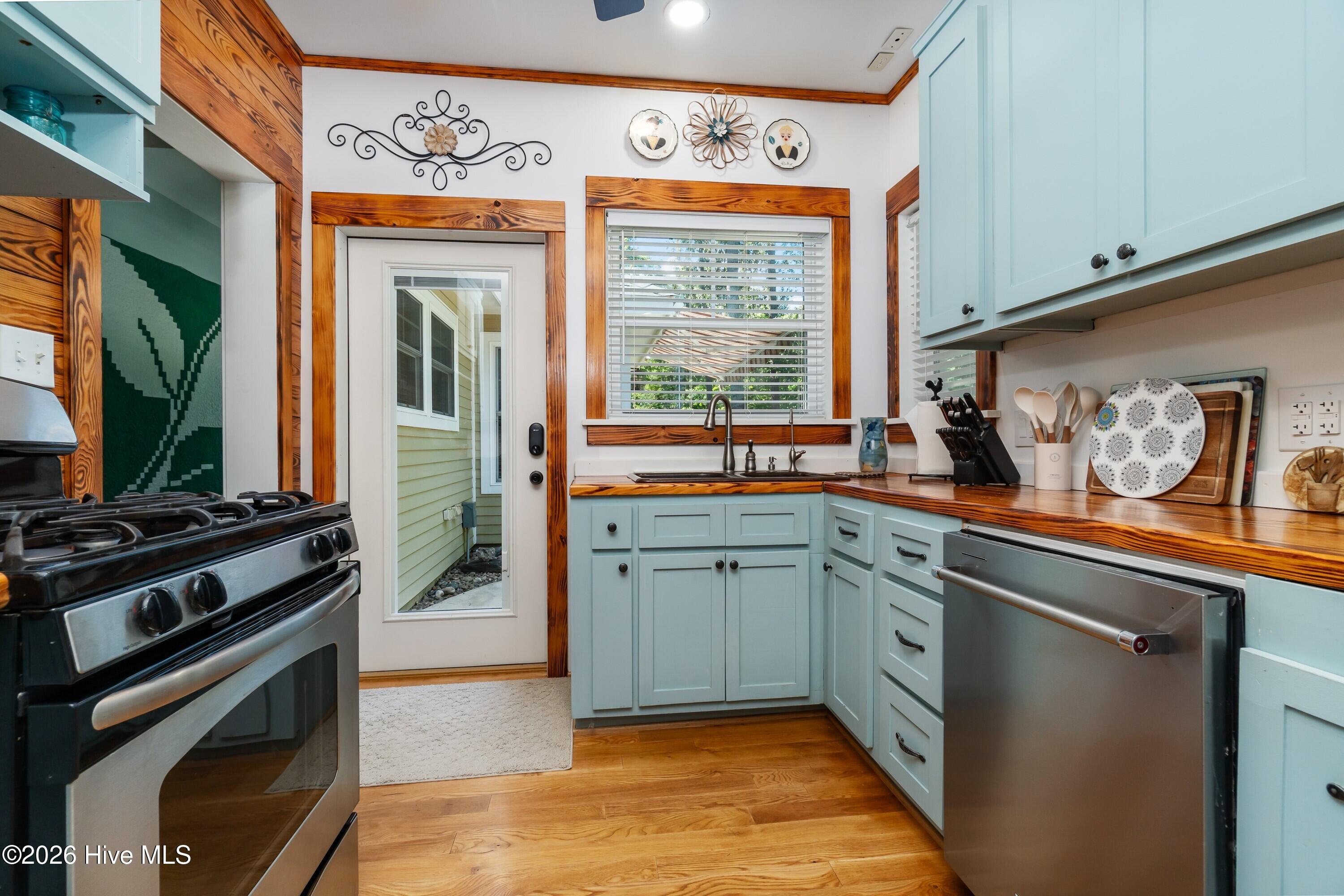 1406 Seafarer Drive,Oriental