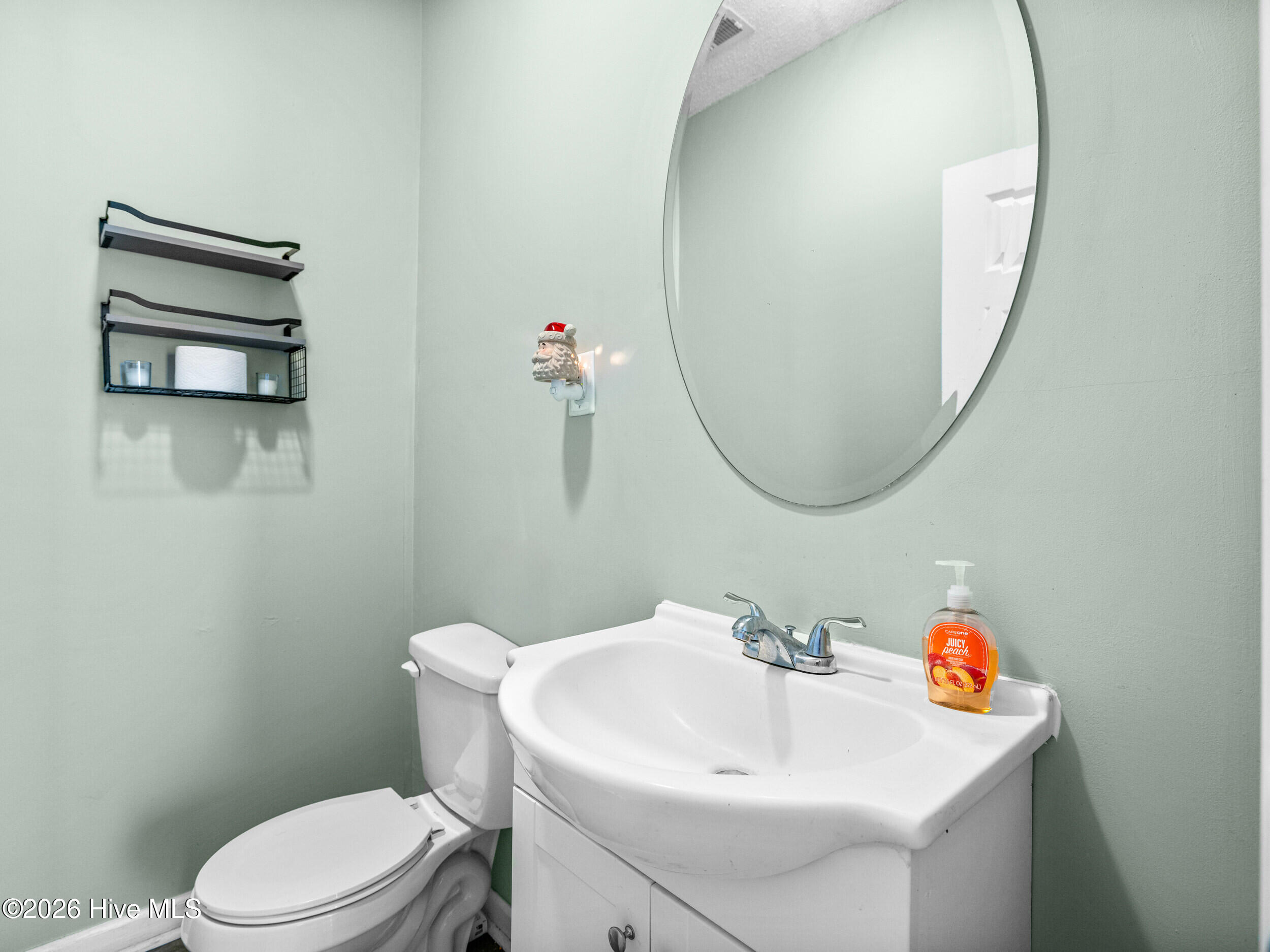 100563699 | Photo 13