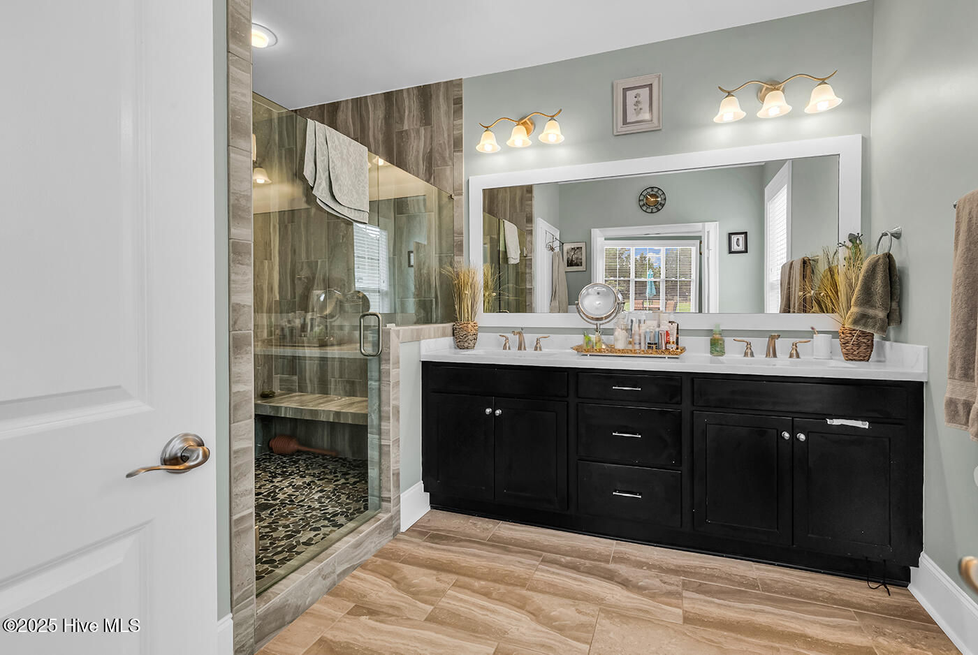 100529992 | Photo 19