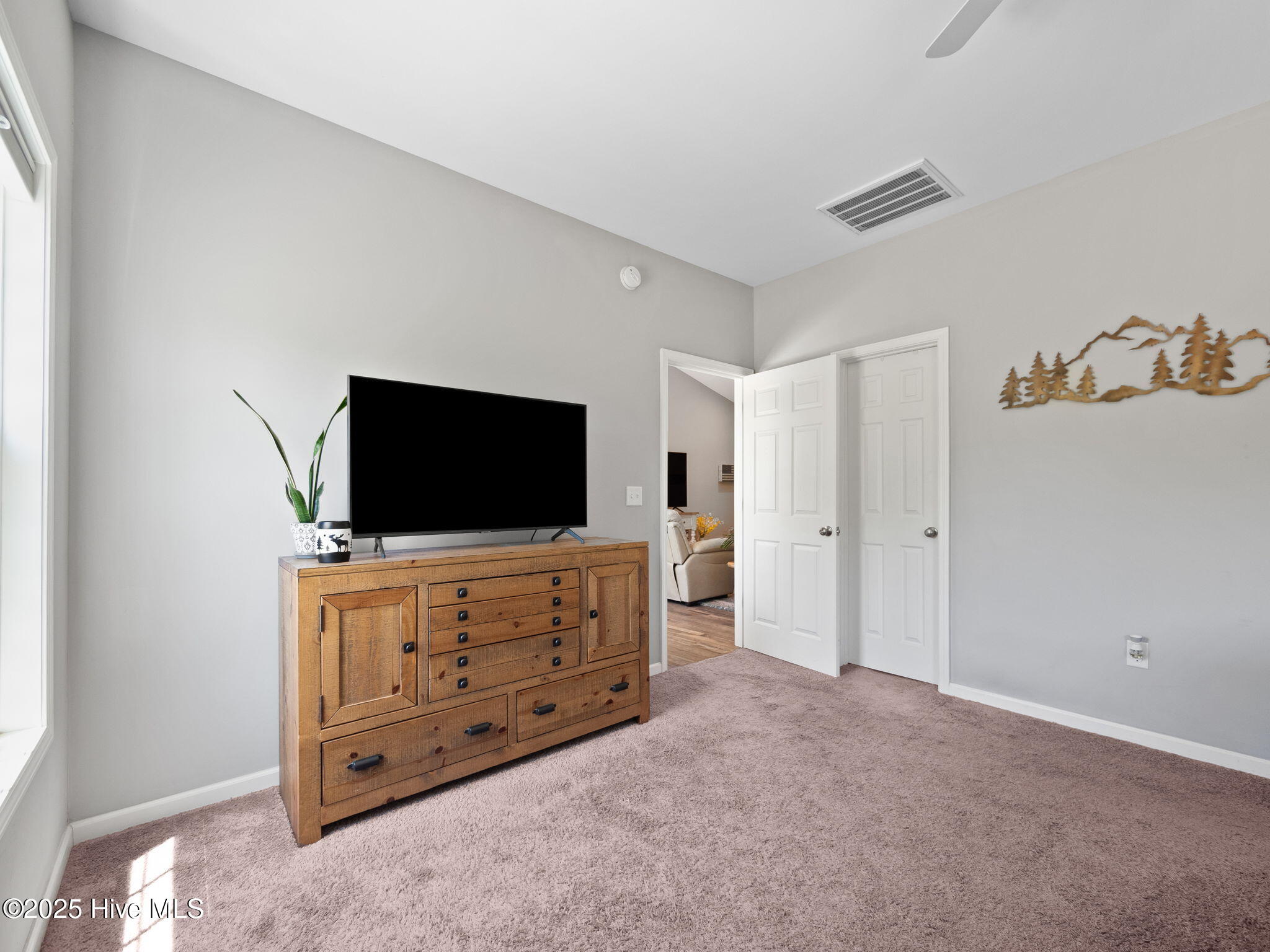 100547361 | Photo 18