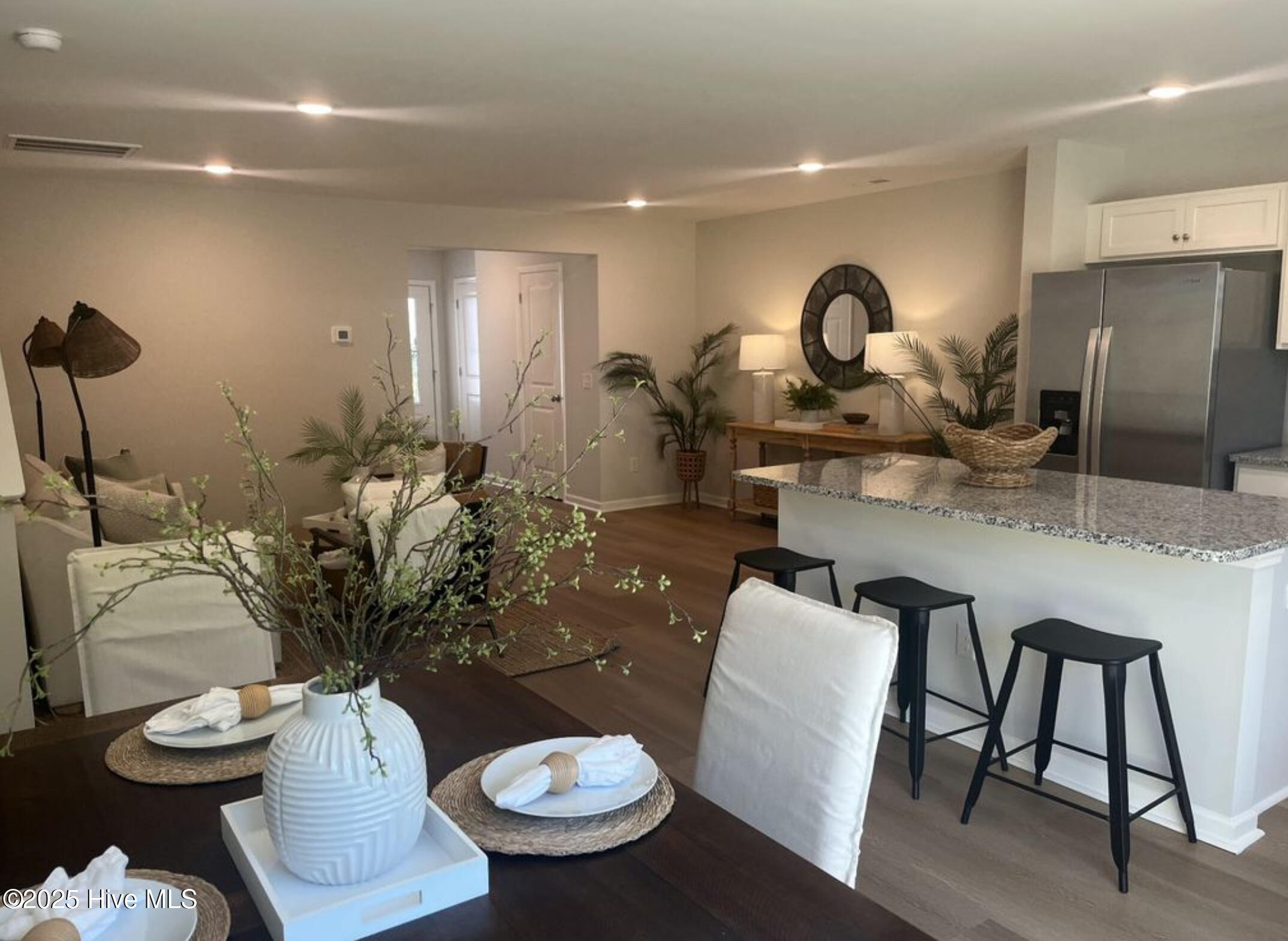 100534844 | Photo 18