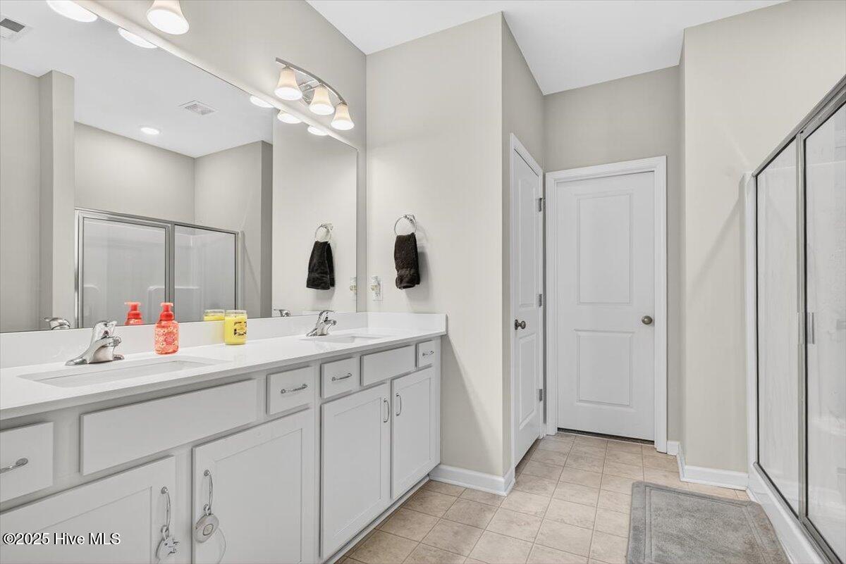 100566307 | Photo 21