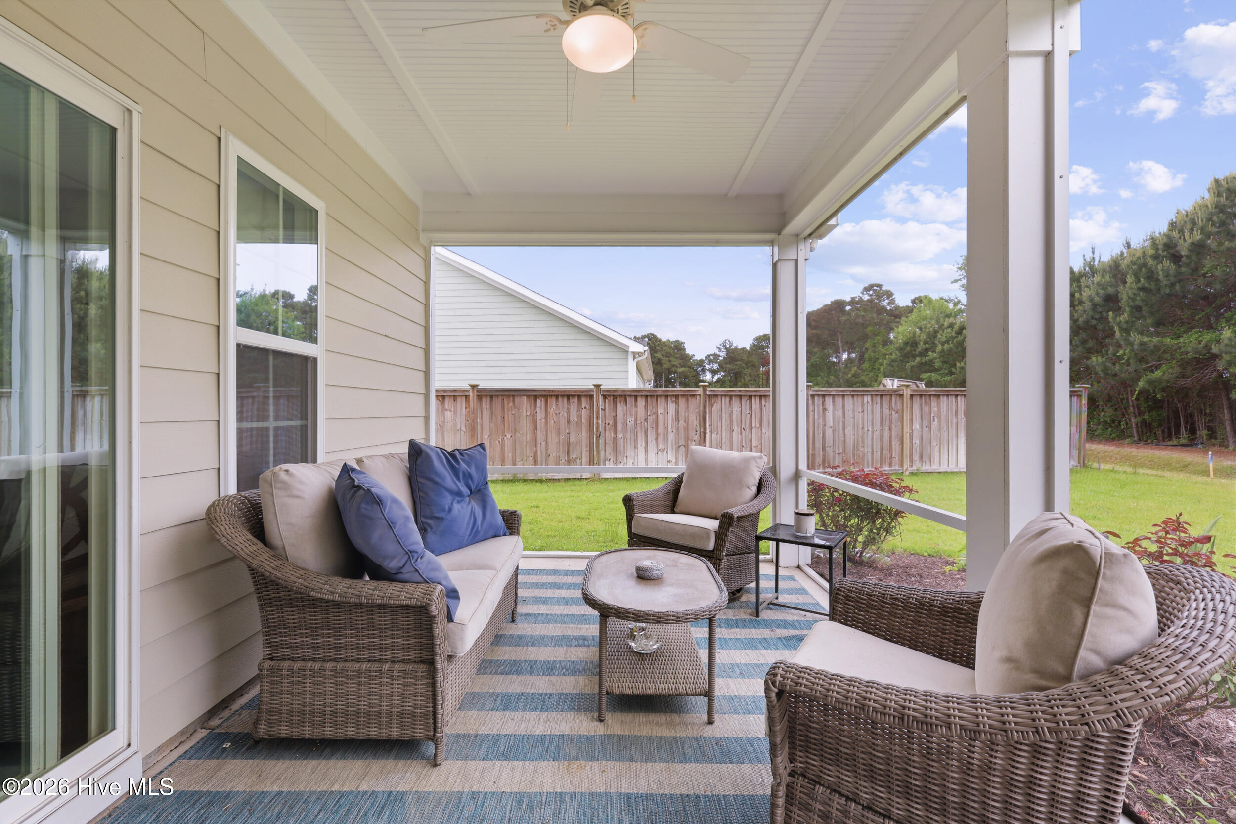 100570535 | Photo 37