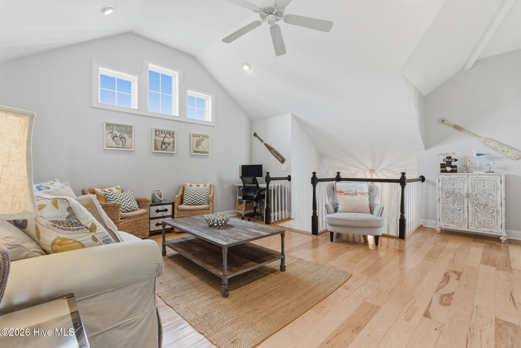 100555473 | Photo 35