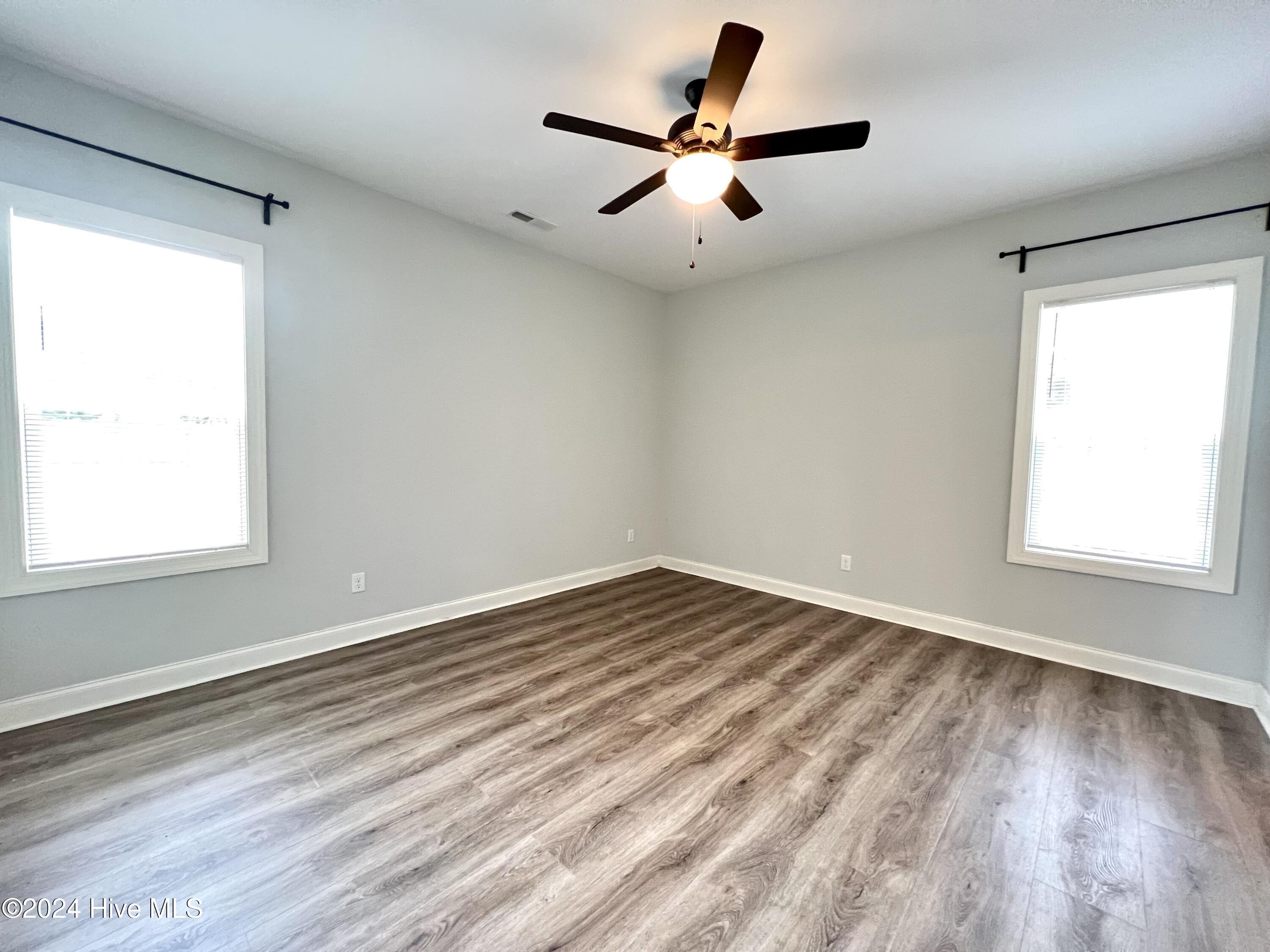 100546336 | Photo 14