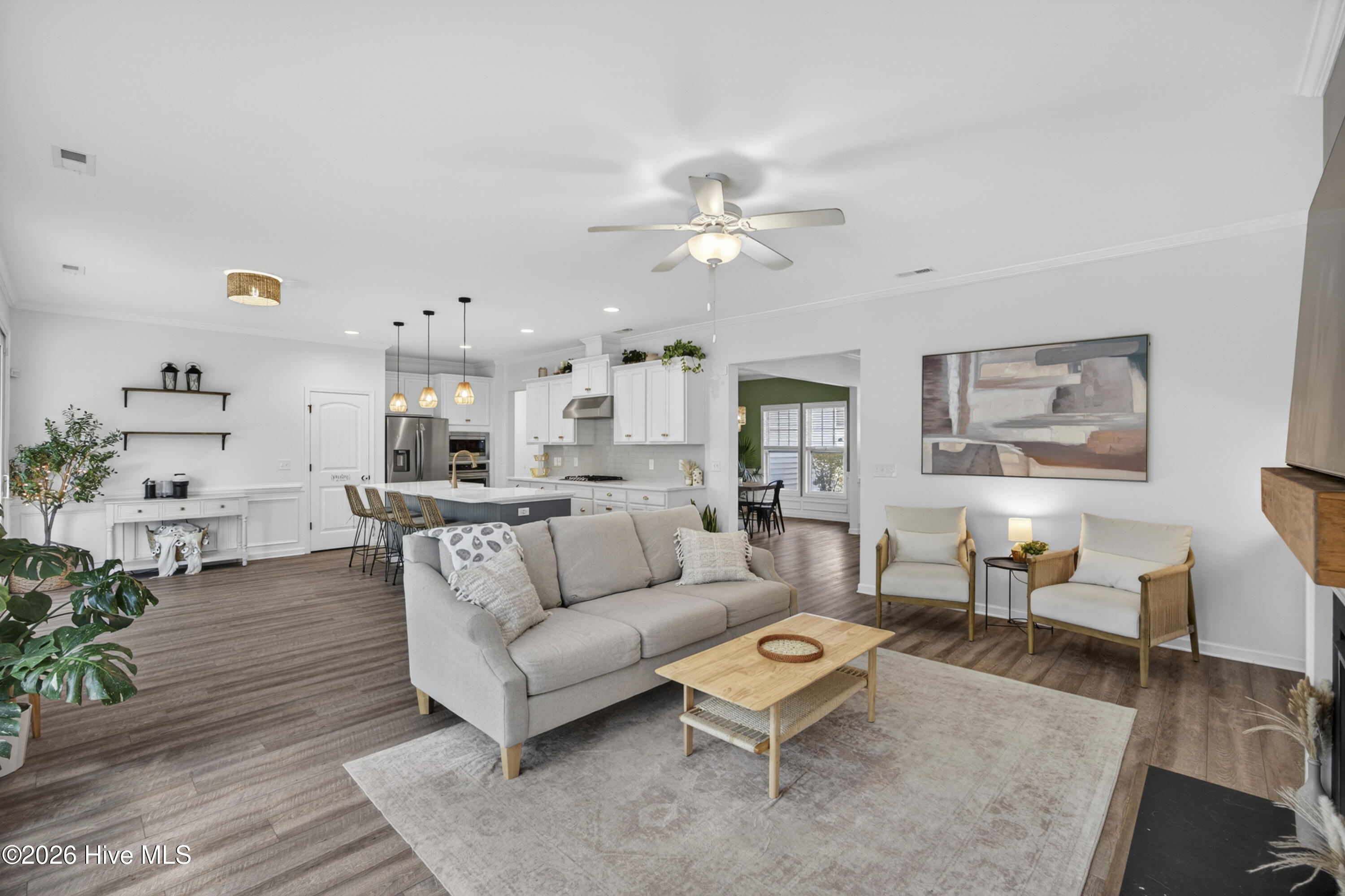 100567368 | Photo 16