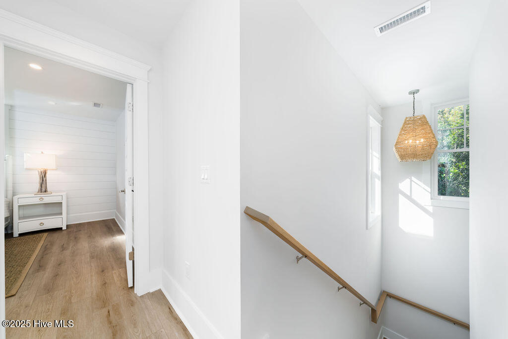 100564686 | Photo 28