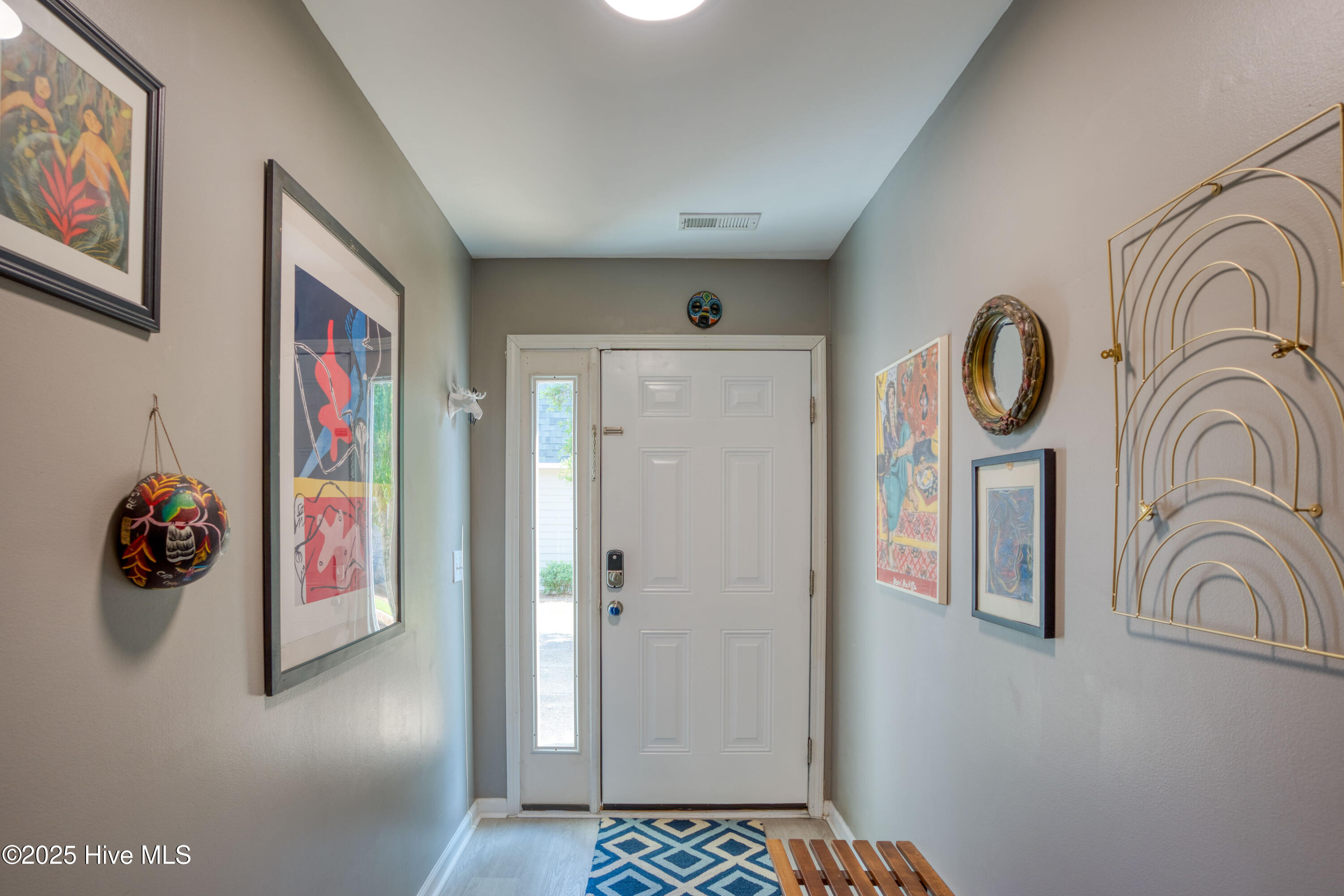 100518952 | Photo 17