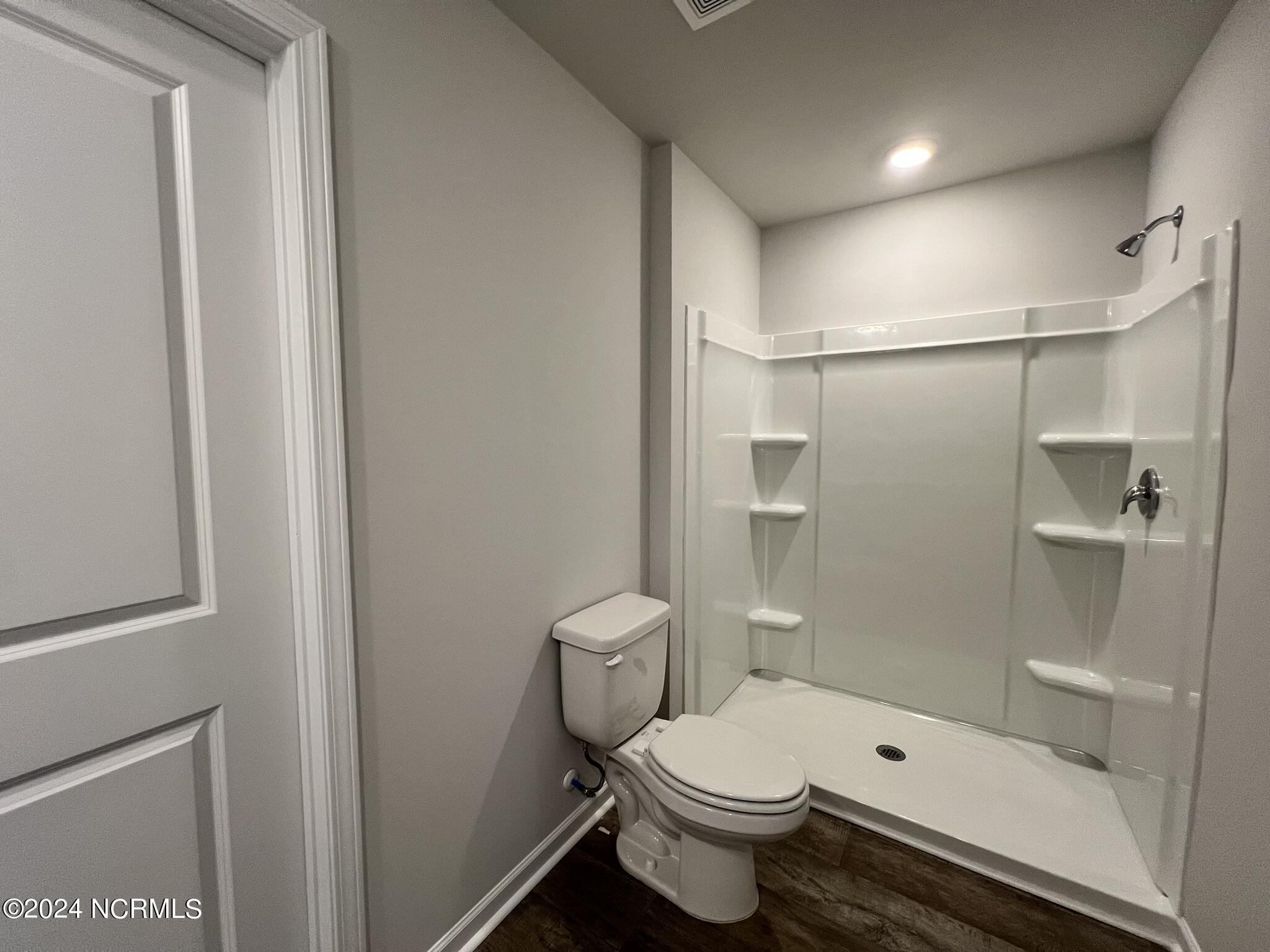 100565972 | Photo 17