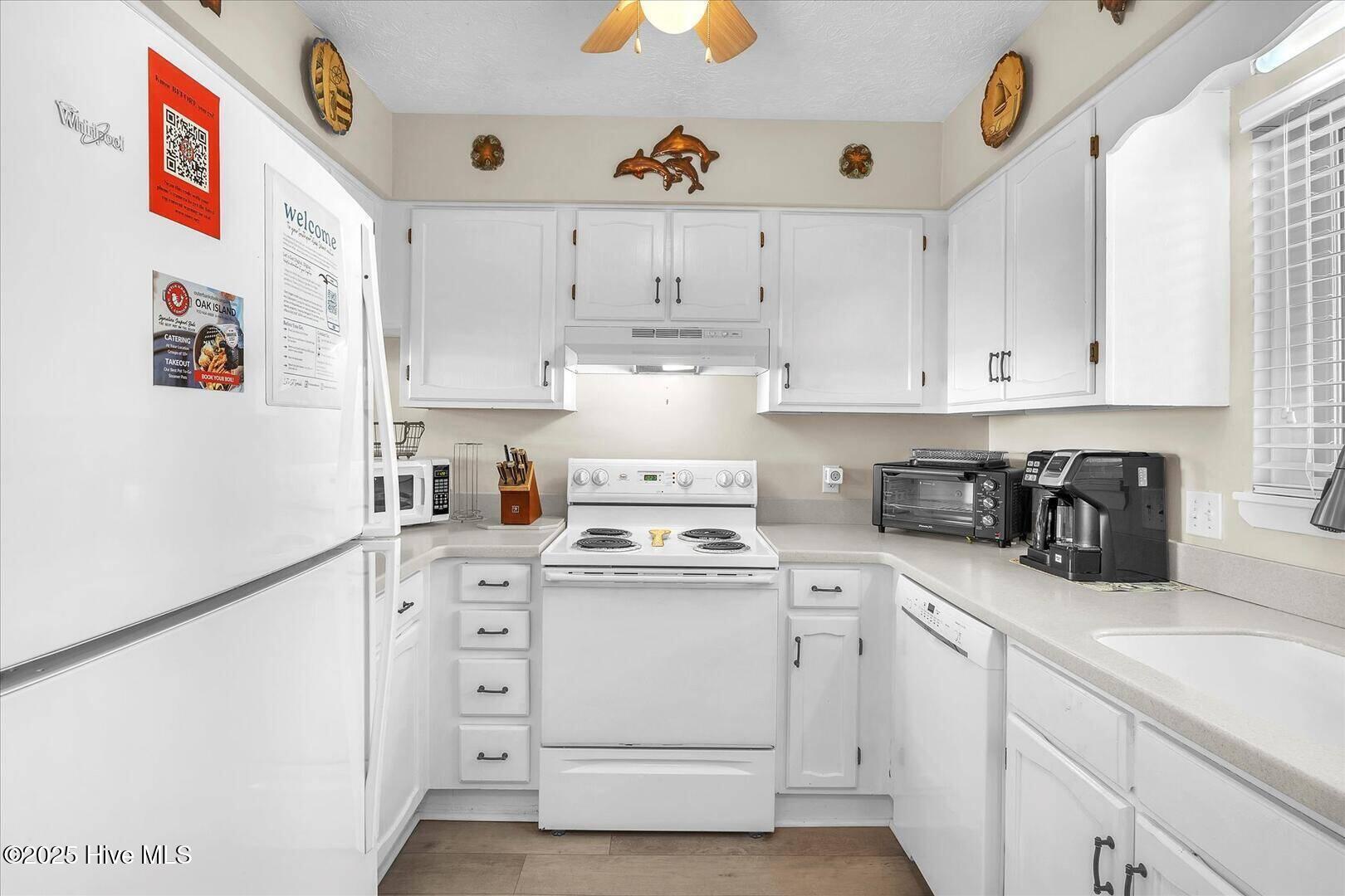 1000 Caswell Beach Road, Oak Island, NC 28465 – photo 20: 1000 Caswell Beach Road 1303 Kitchen 2