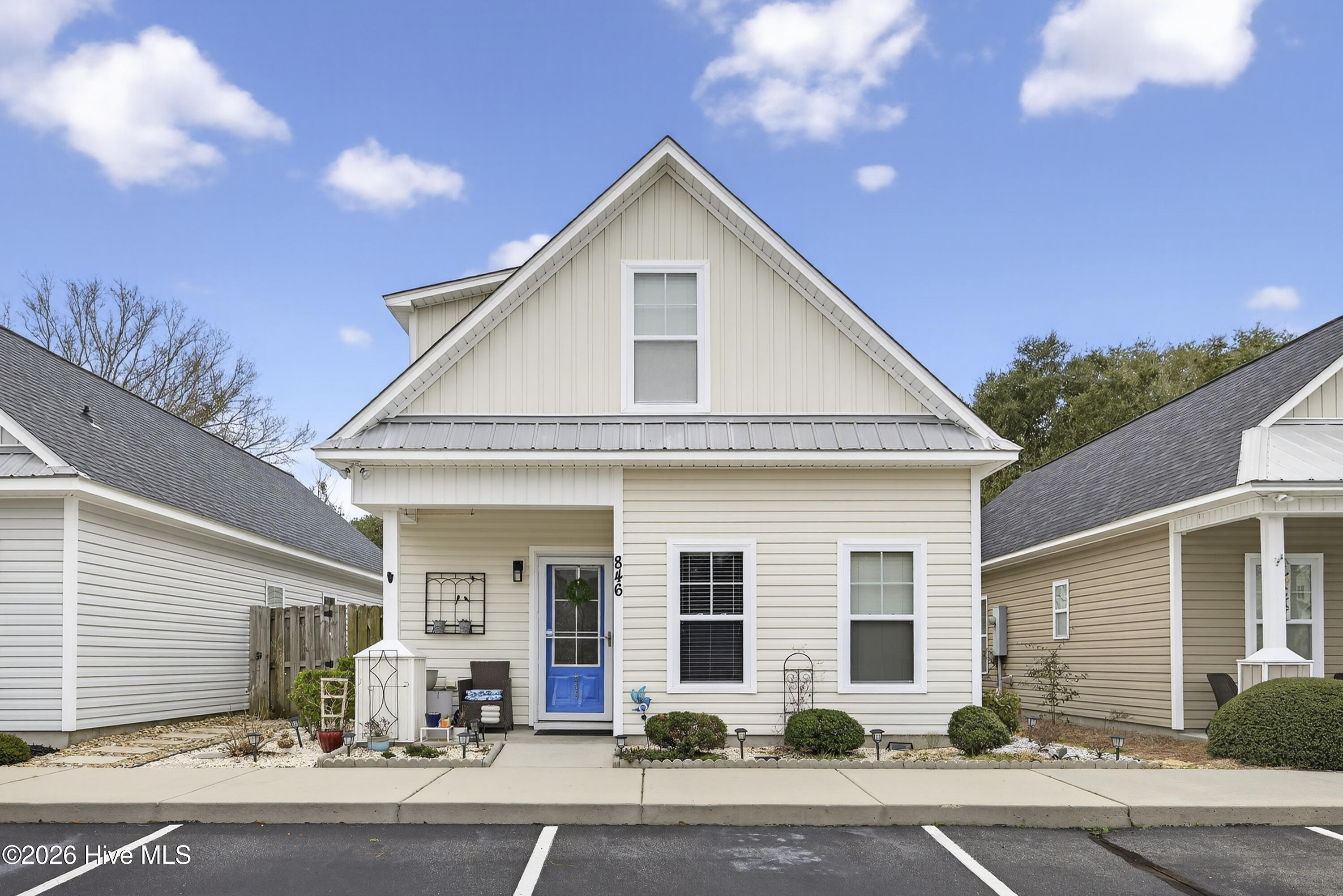 100557620 | Photo 28