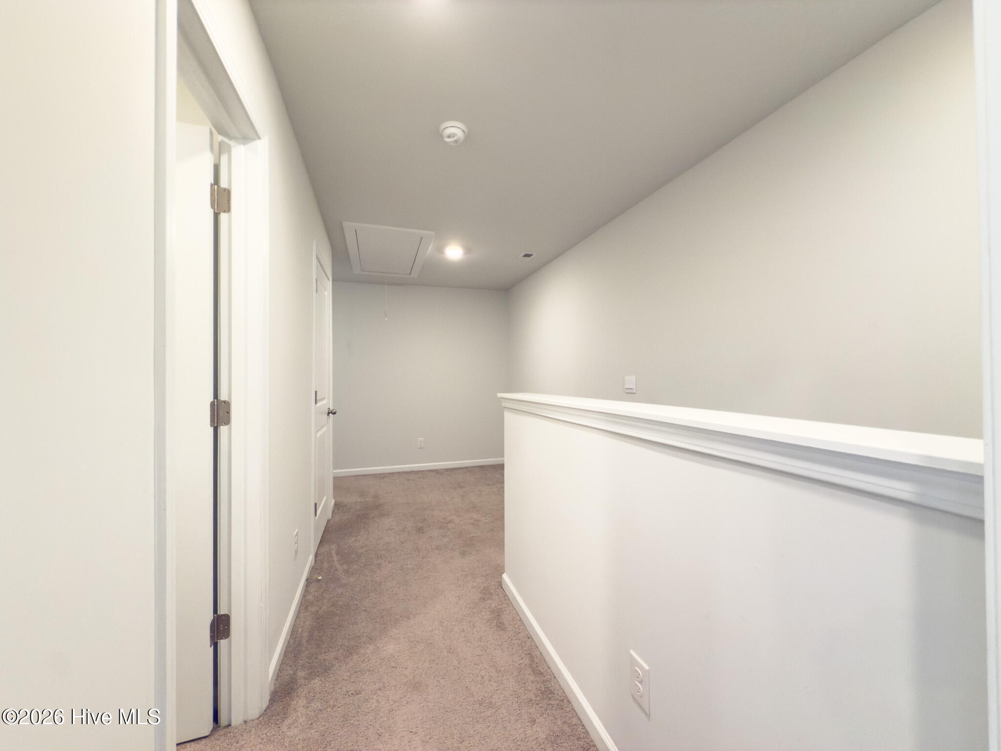 100561658 | Photo 11