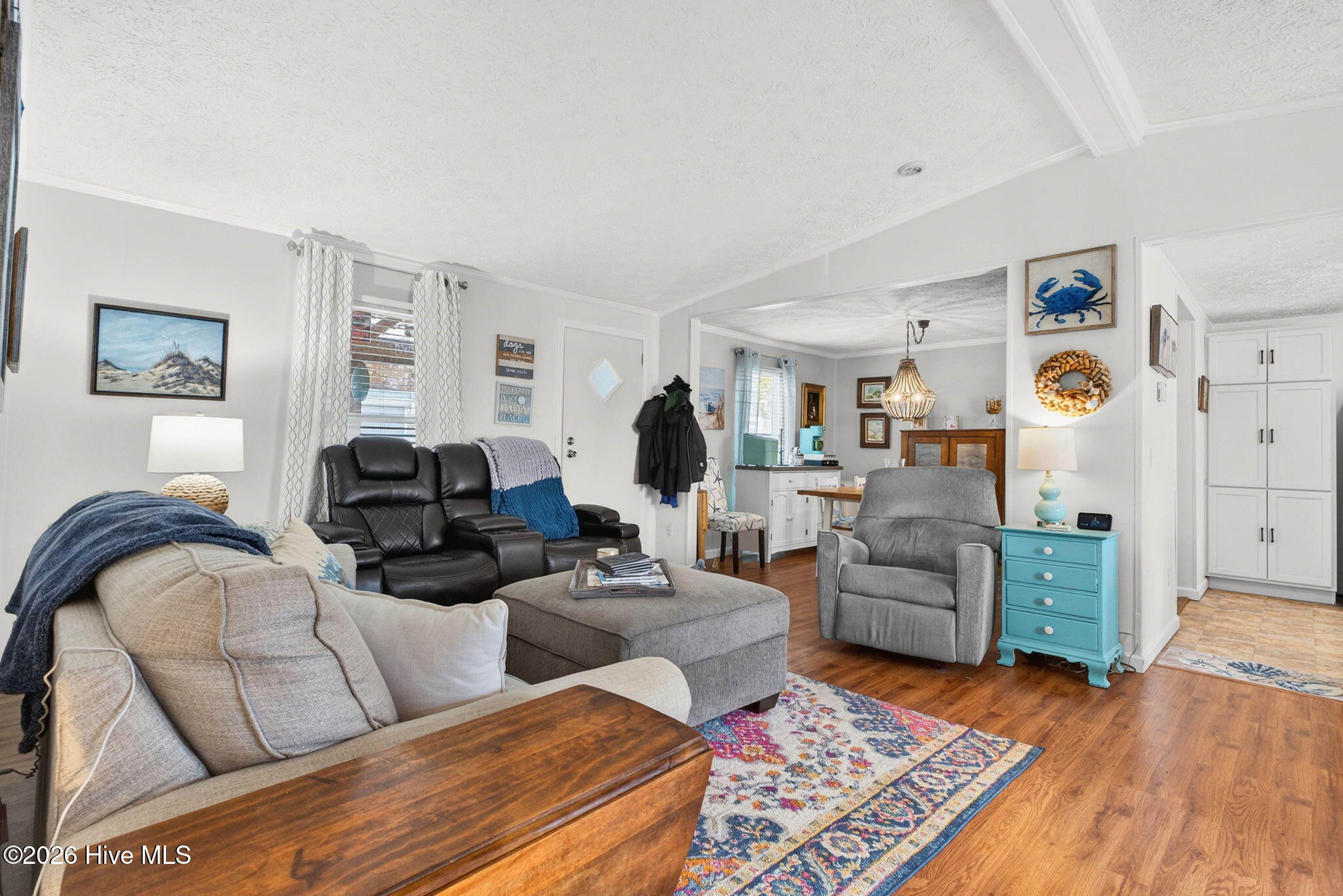 100557297 | Photo 14