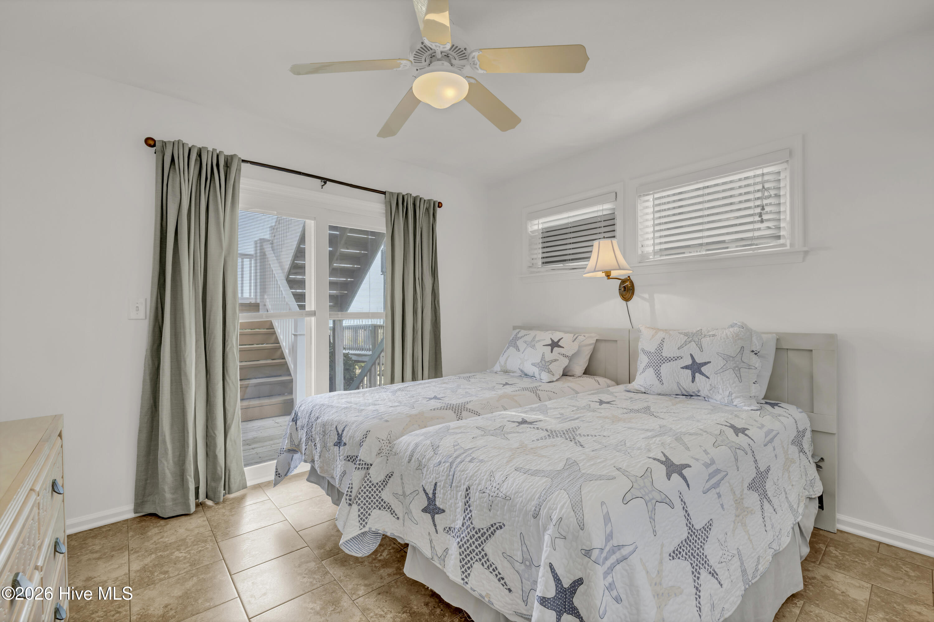 100558701 | Photo 27