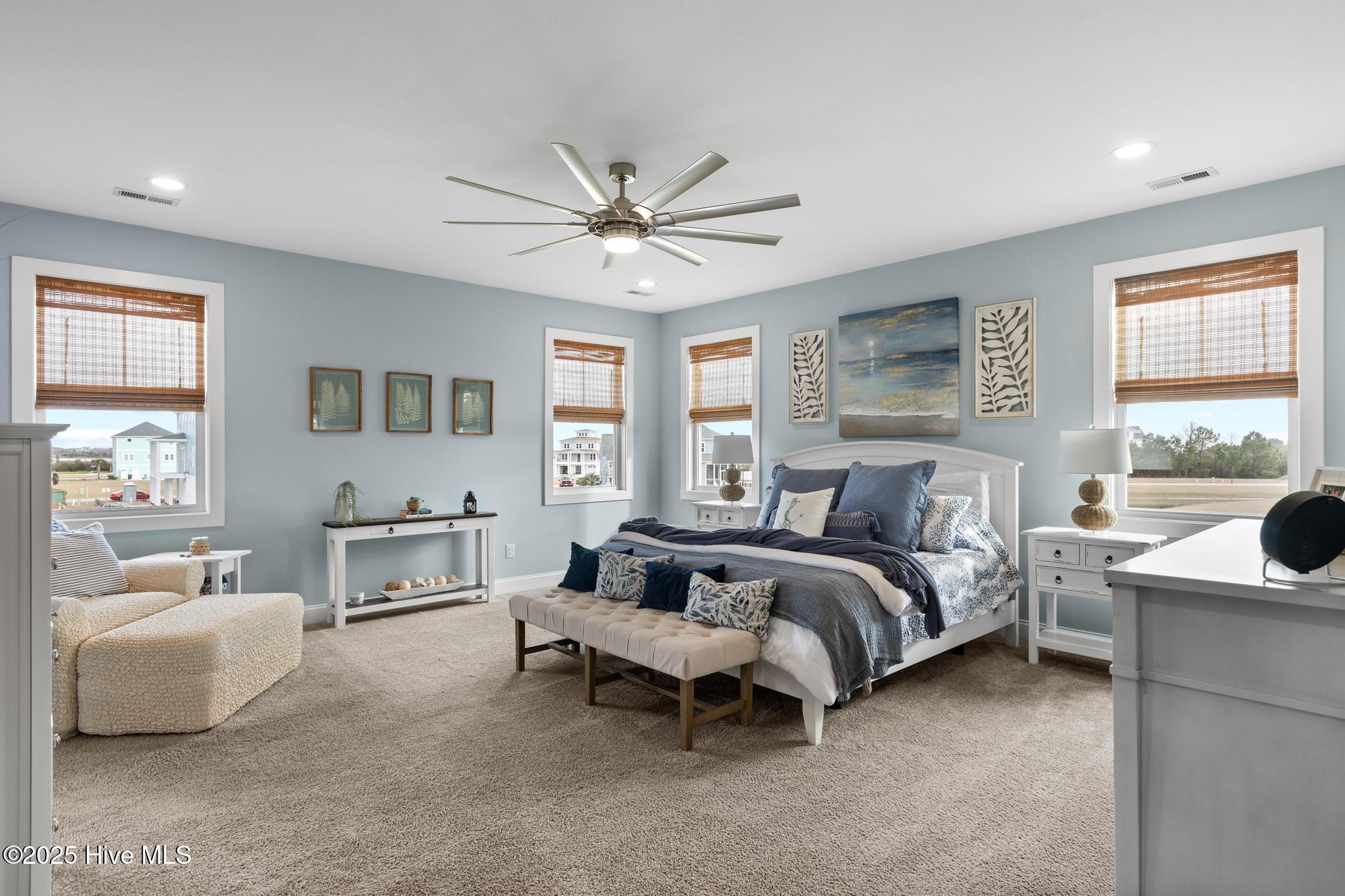 100554502 | Photo 32