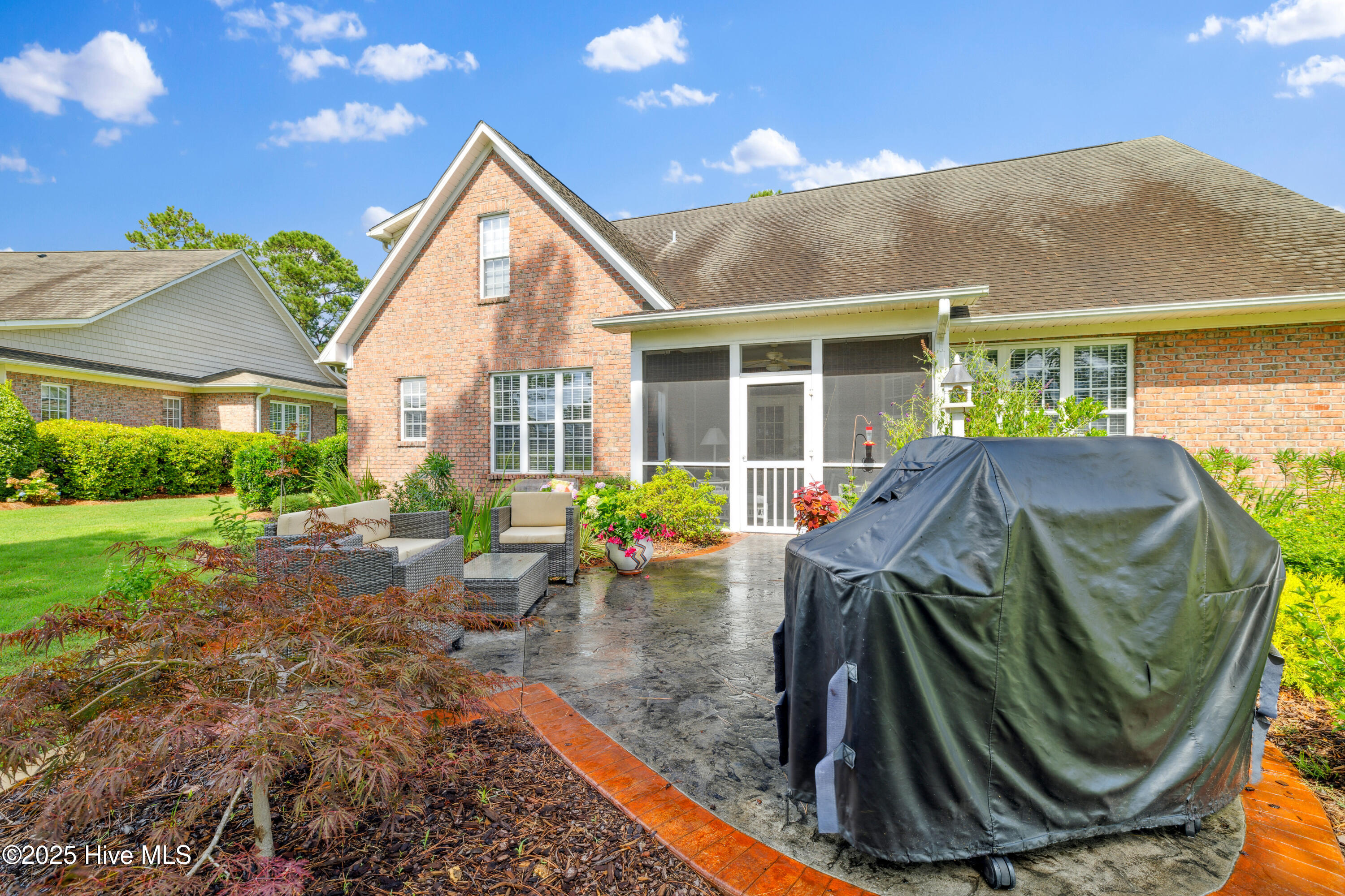 100514630 | Photo 10