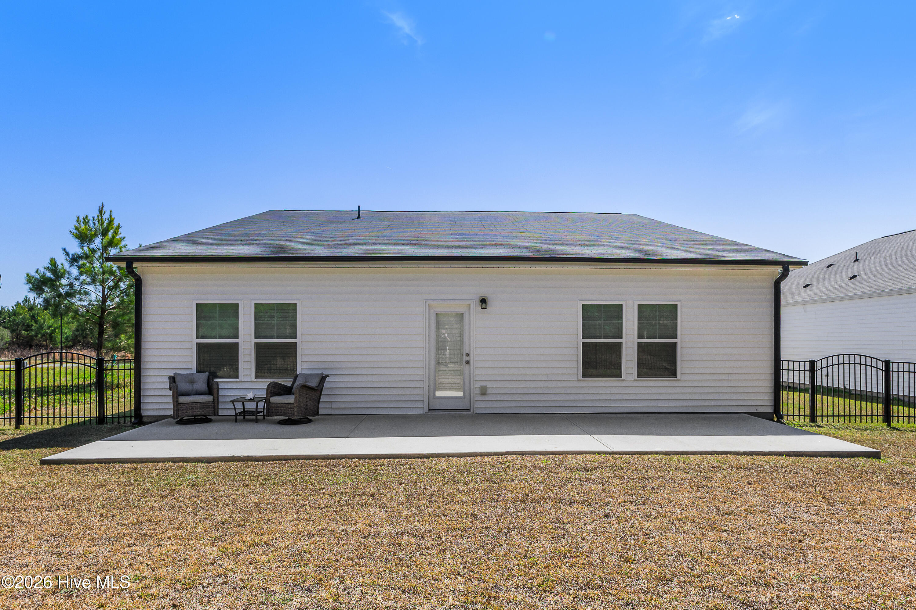 100562750 | Photo 37