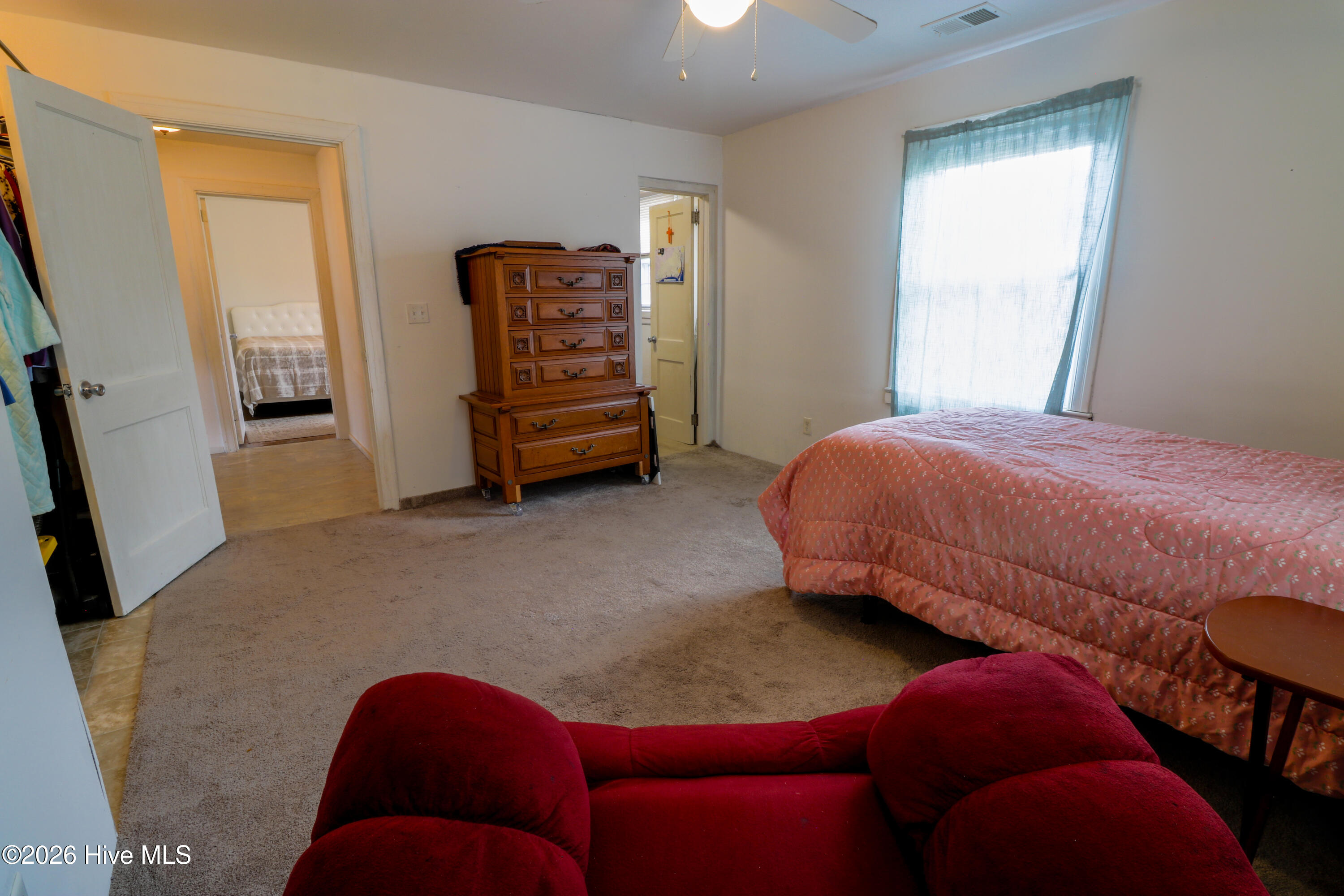 100546715 | Photo 10