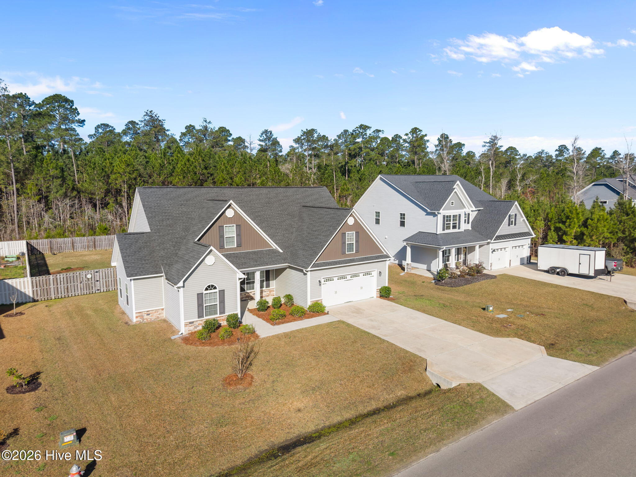 100561357 | Photo 42