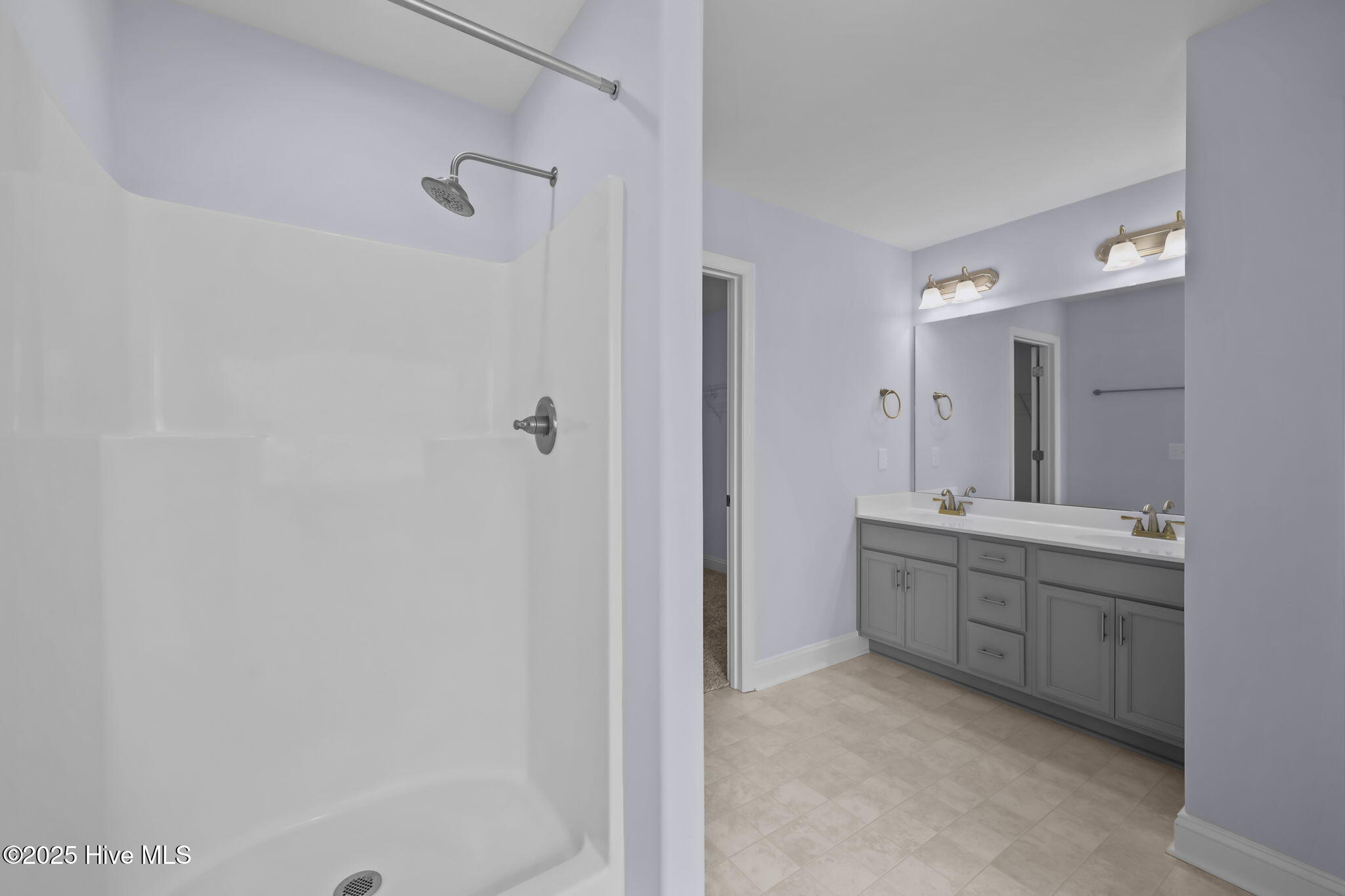 100519667 | Photo 19