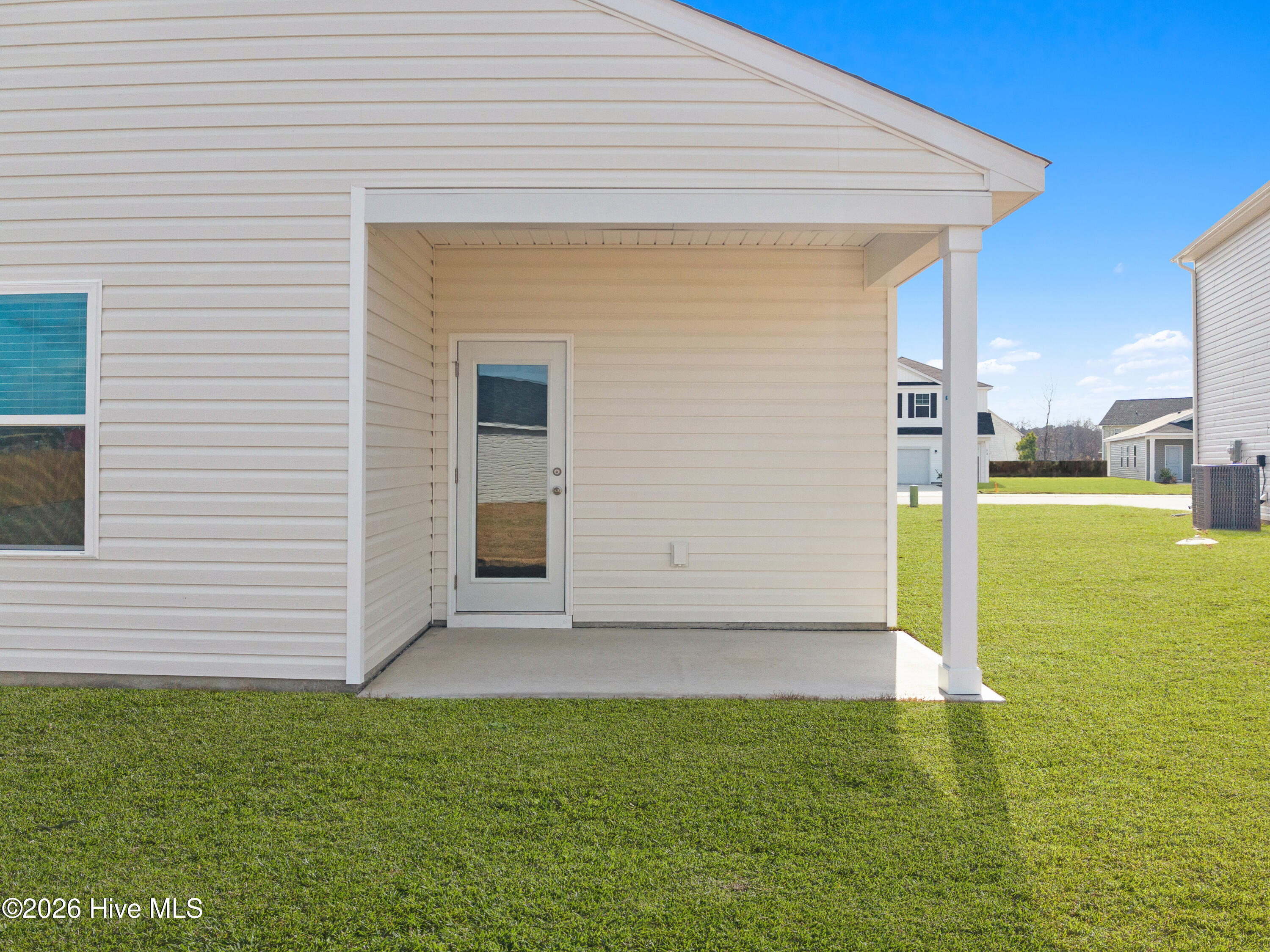 100534400 | Photo 37