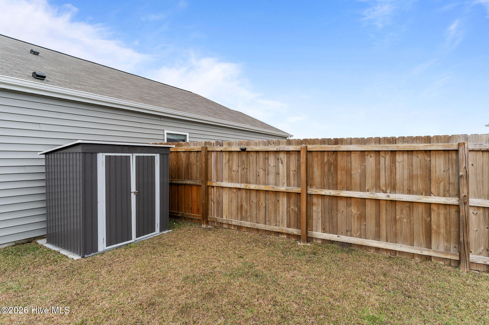 100558929 | Photo 41