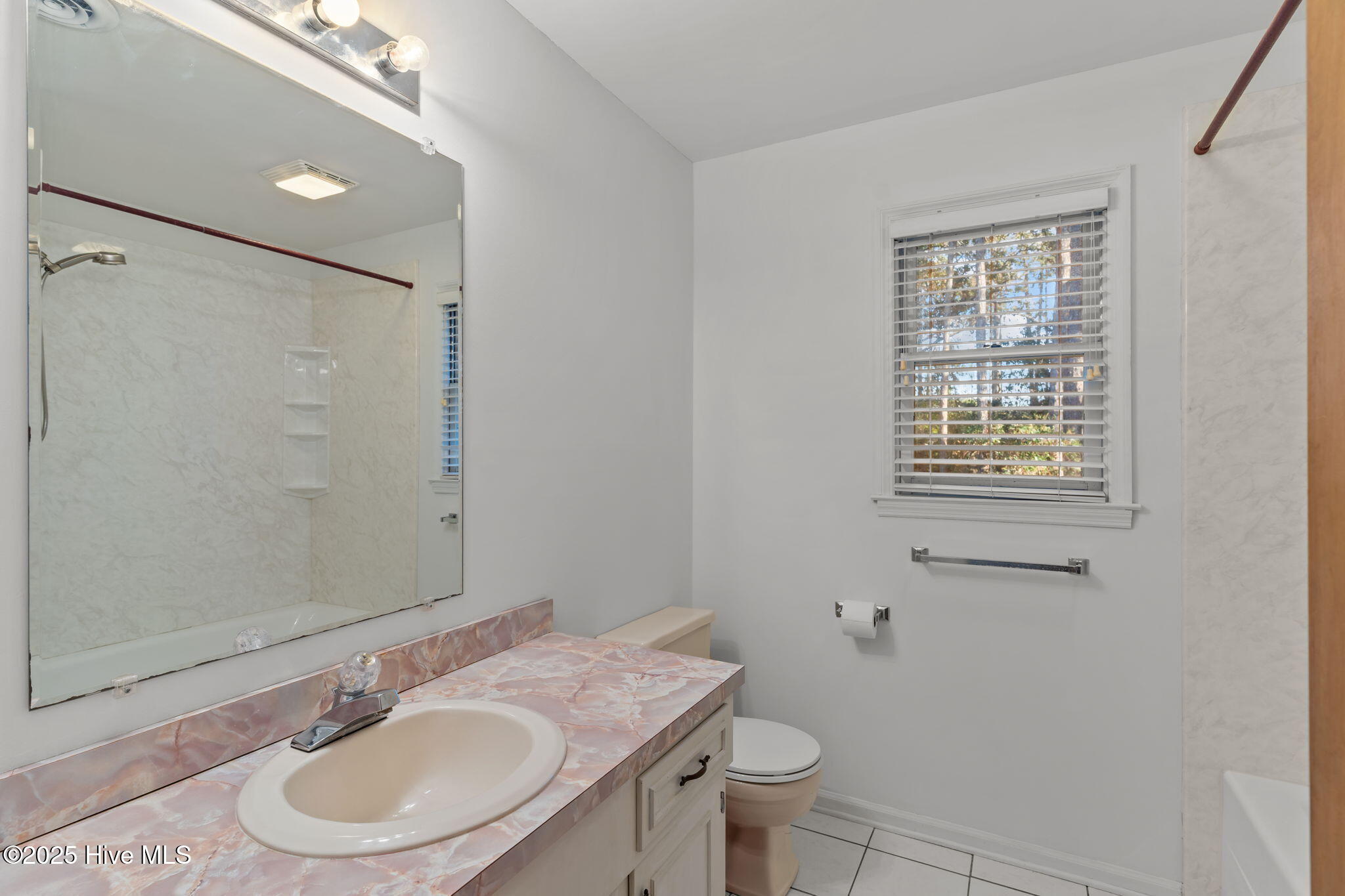 100545150 | Photo 26