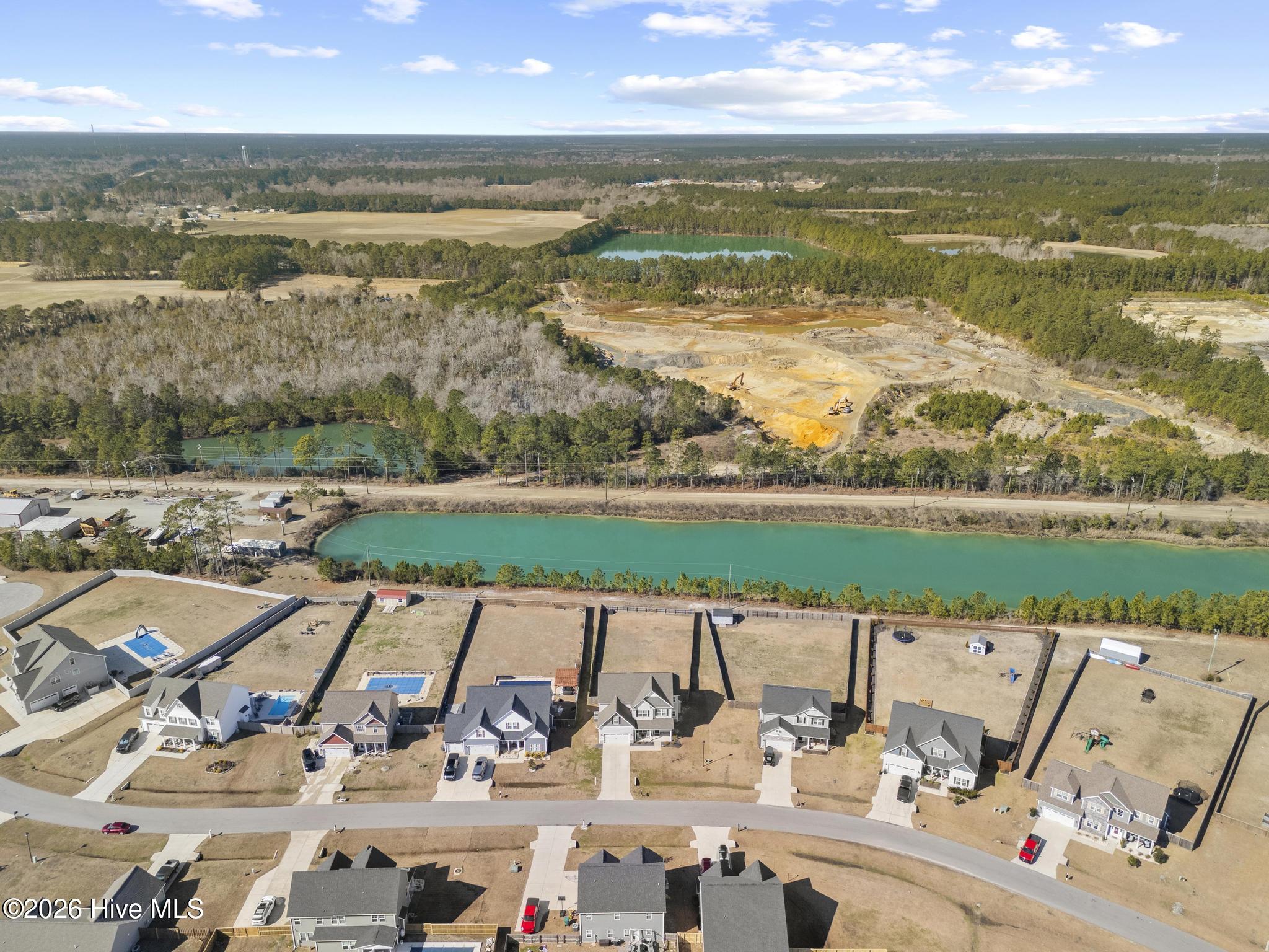 100557095 | Photo 44