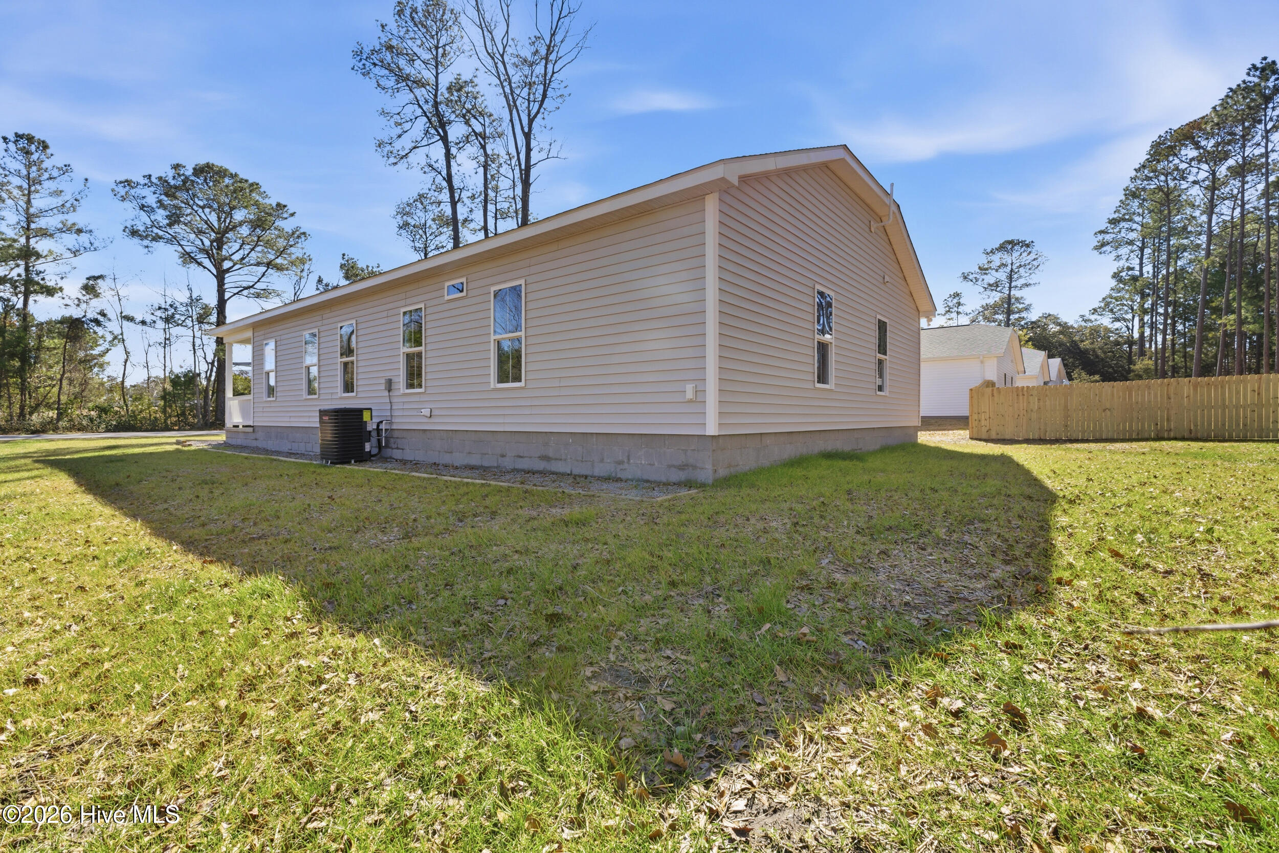 100557700 | Photo 42