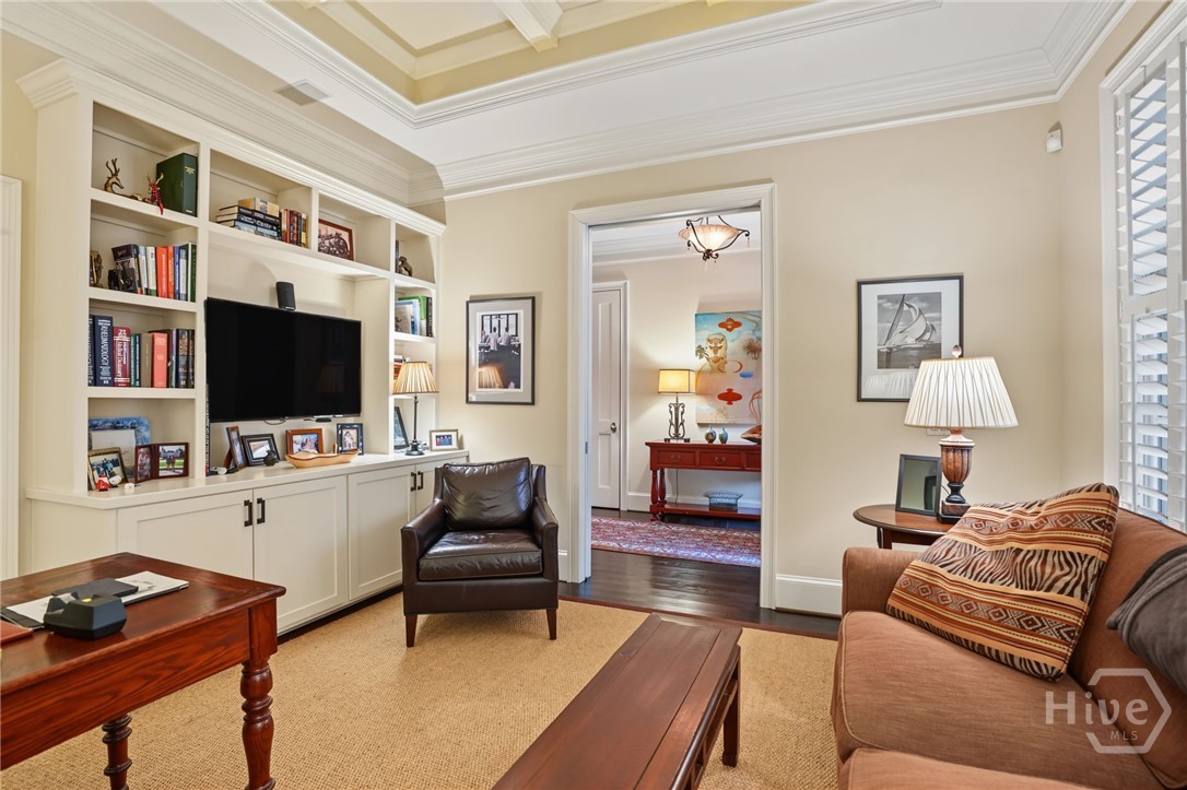 Study (optional 4th bedroom) with access to a full bathroom