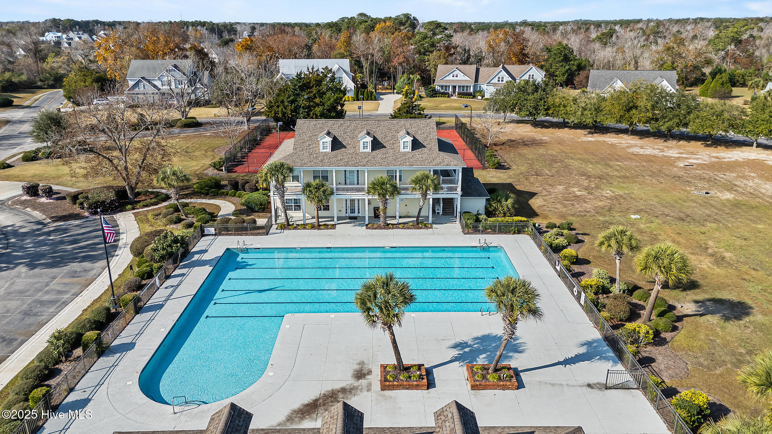 100570509 | Photo 97