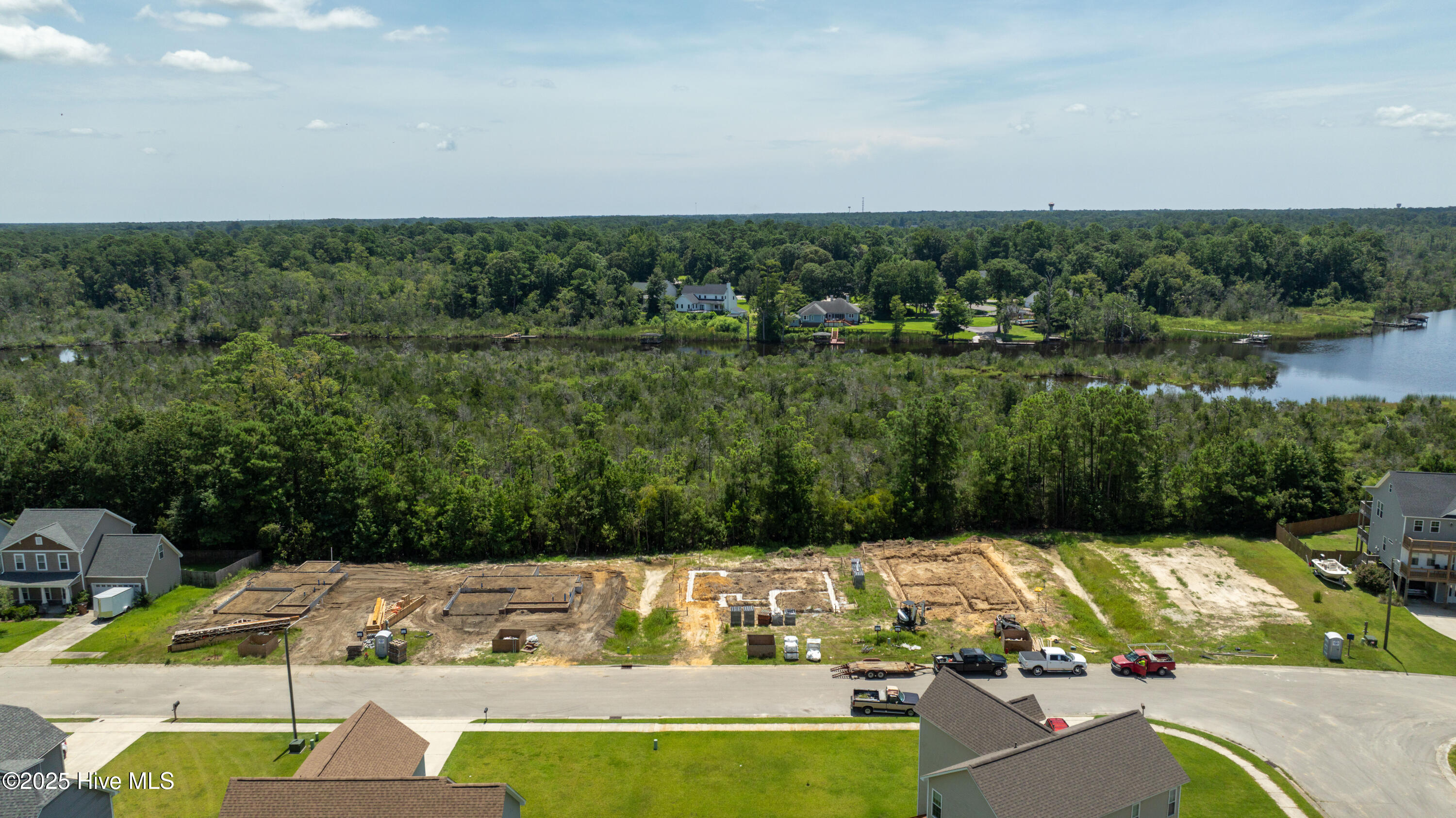 100526945 | Photo 48