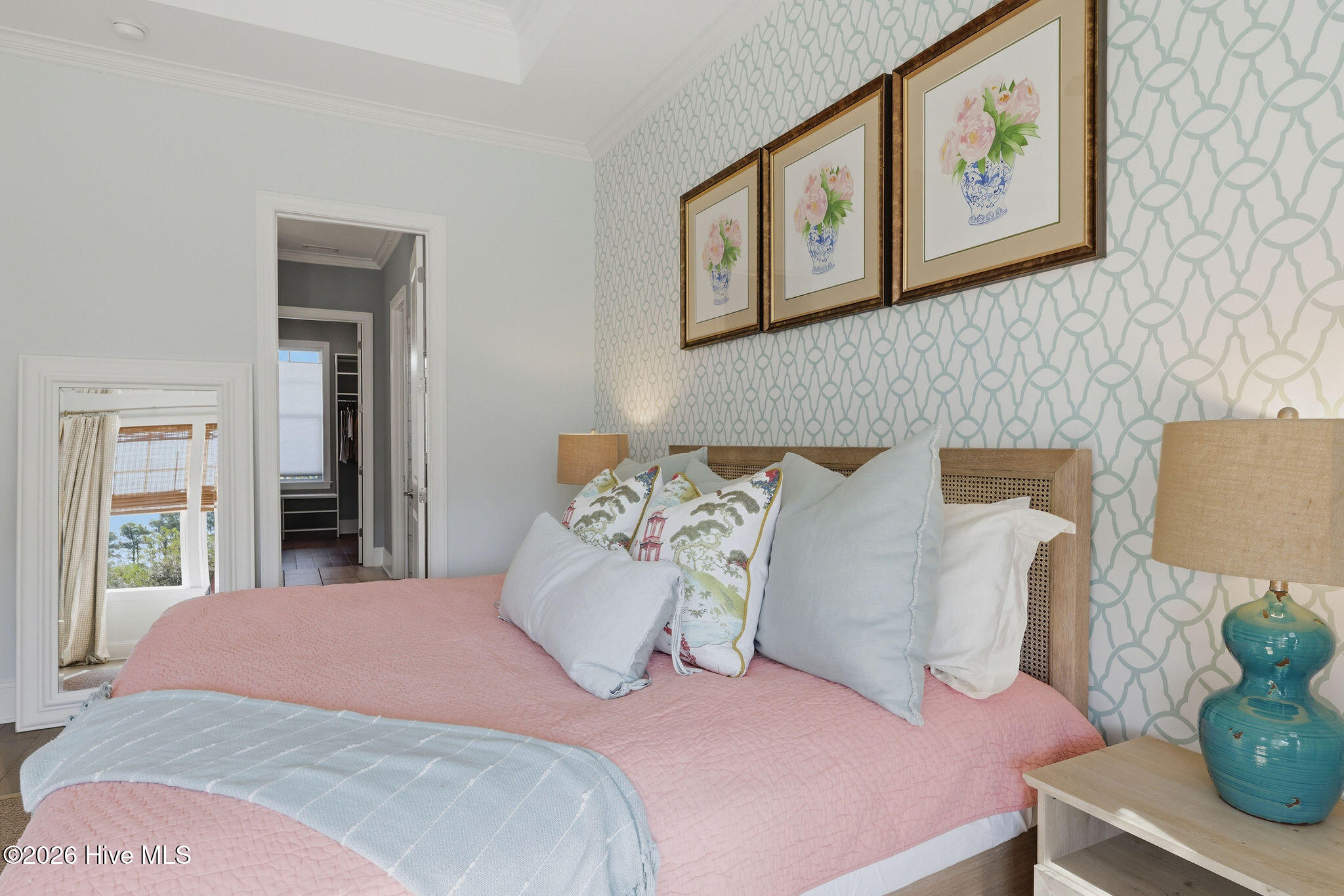 100569190 | Photo 30